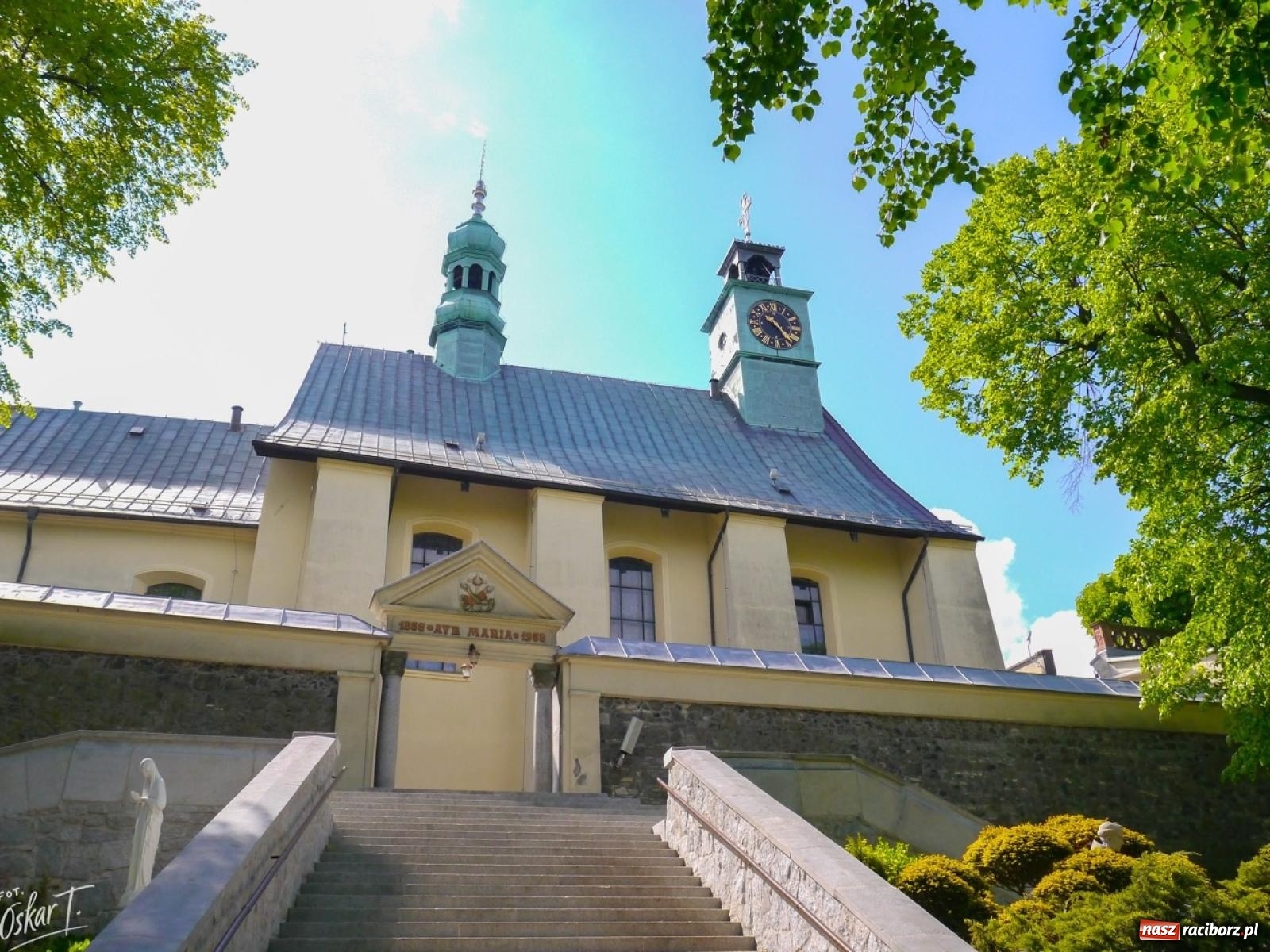 Zdjęcie w galerii na portalu naszraciborz.pl: 27. pielgrzymka strażaków na Górę Świętej Anny z udziałem raciborskich pocztów wiadomości z regionu