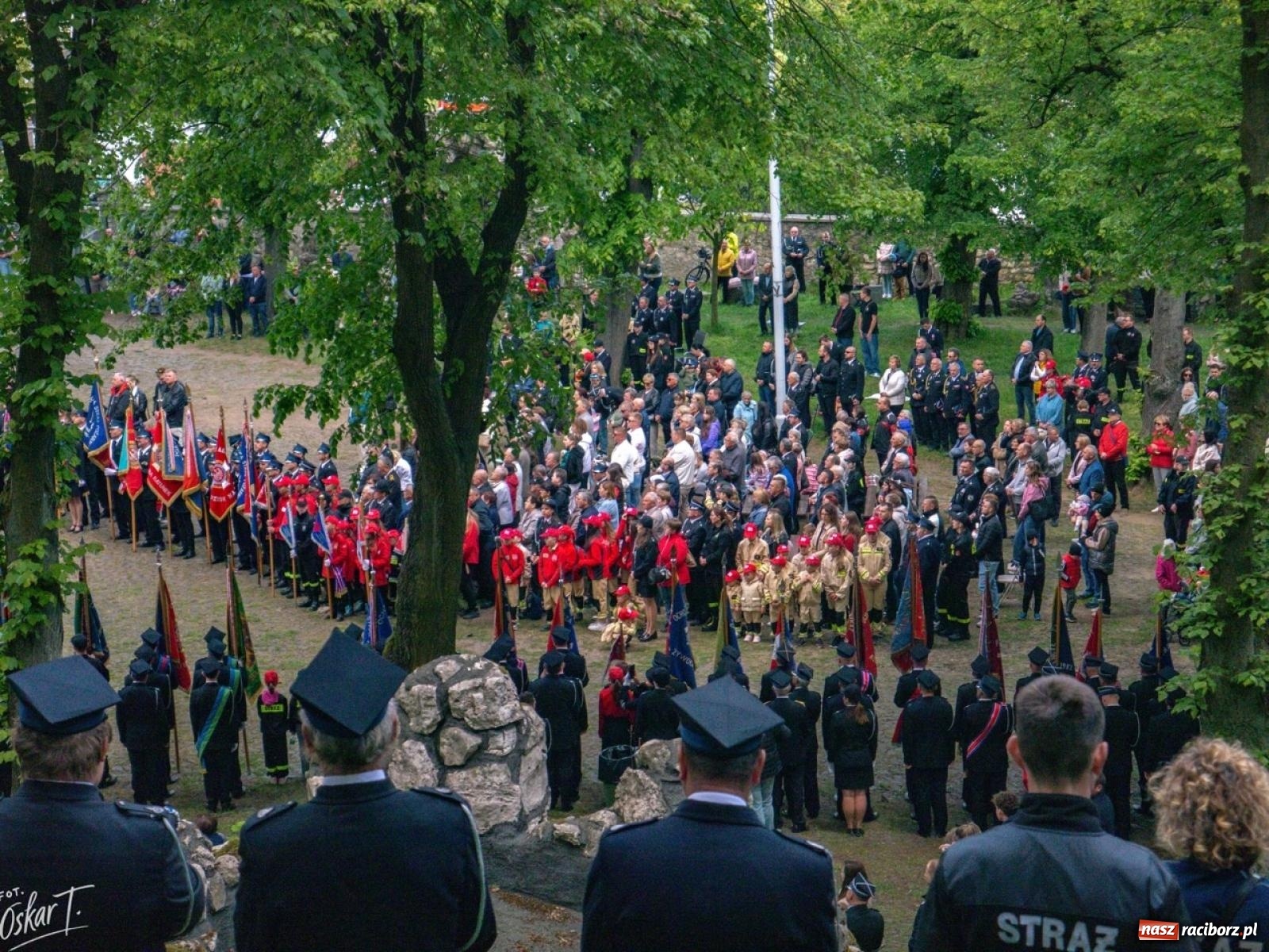 Zdjęcie w galerii na portalu naszraciborz.pl: 27. pielgrzymka strażaków na Górę Świętej Anny z udziałem raciborskich pocztów wiadomości z regionu