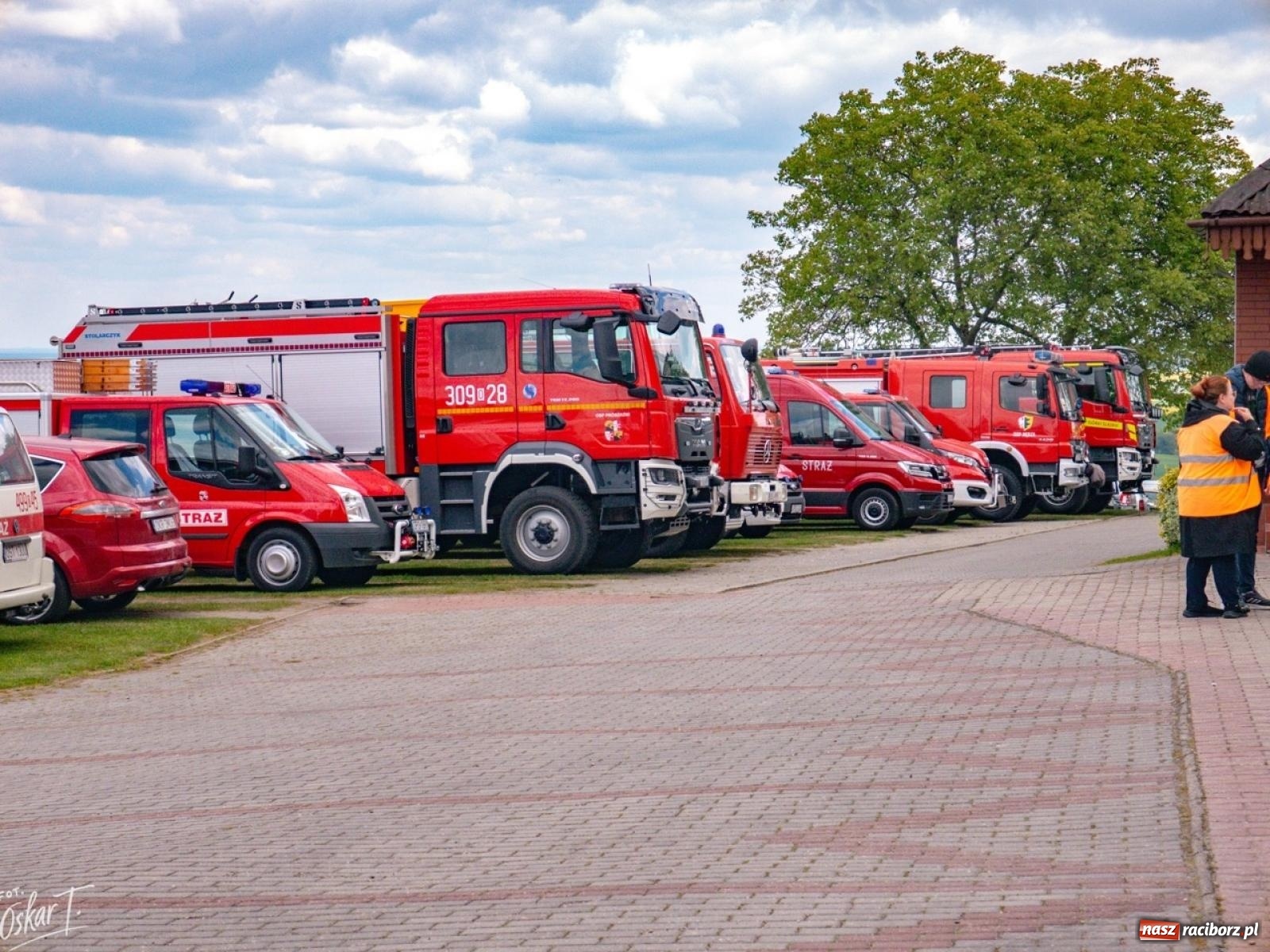 Zdjęcie w galerii na portalu naszraciborz.pl: 27. pielgrzymka strażaków na Górę Świętej Anny z udziałem raciborskich pocztów wiadomości z regionu