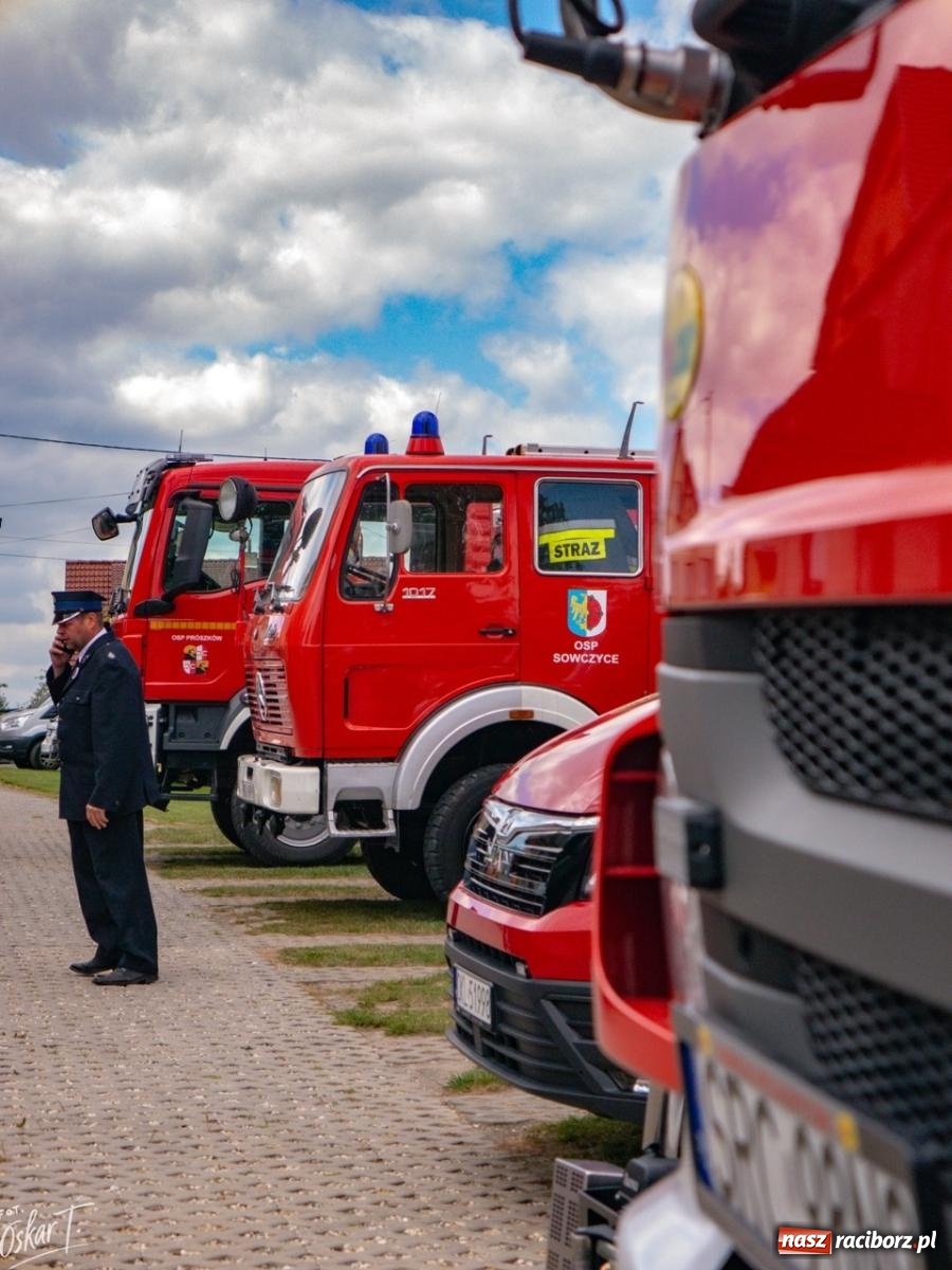 Zdjęcie w galerii na portalu naszraciborz.pl: 27. pielgrzymka strażaków na Górę Świętej Anny z udziałem raciborskich pocztów wiadomości z regionu