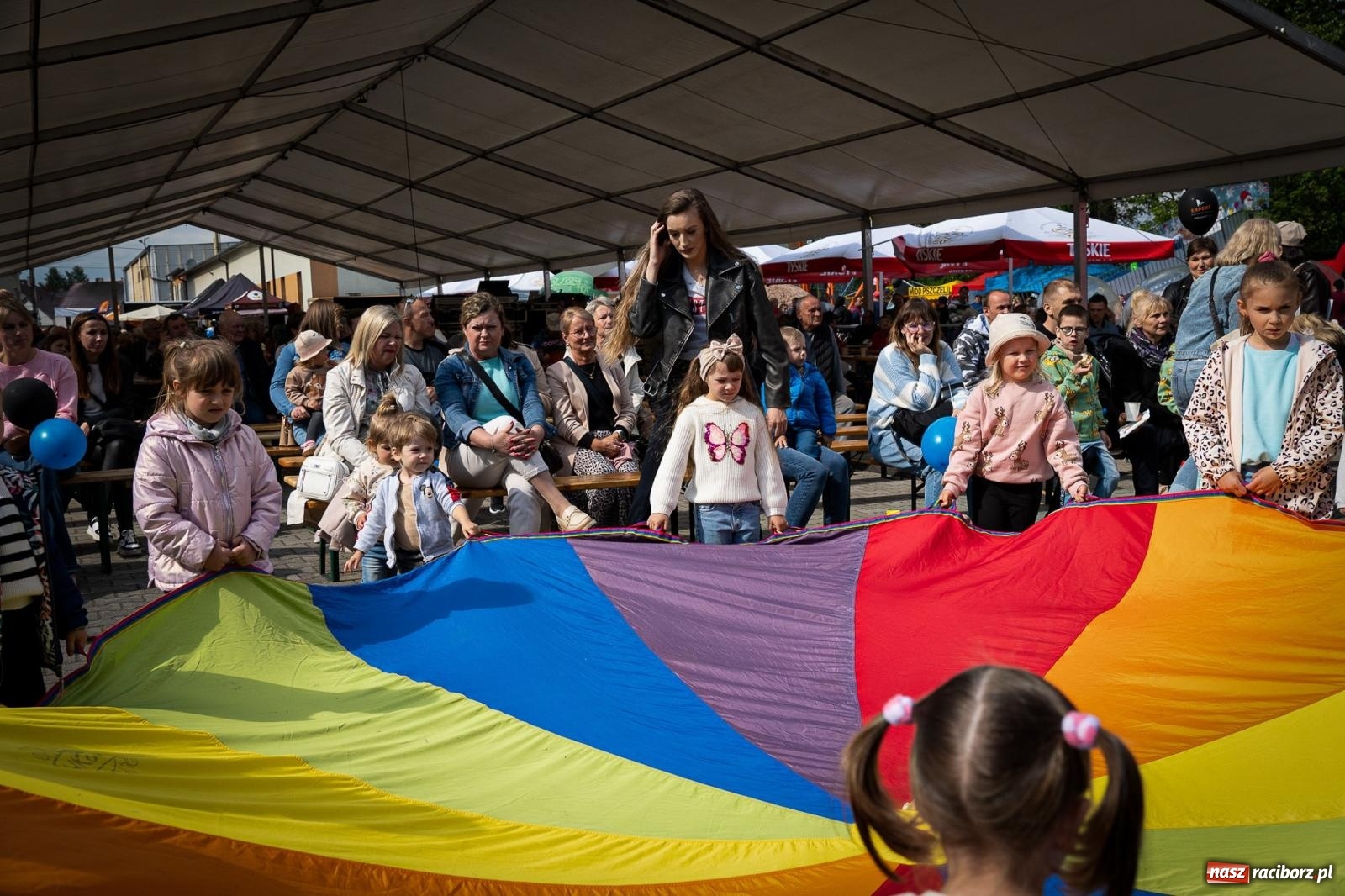 Zdjęcie w galerii na portalu naszraciborz.pl: Drugi dzień Ekowystawy w Pietrowicach Wielkich pełen atrakcji. Na finał zagrał Enej [FOTO i WIDEO] wiadomości z regionu