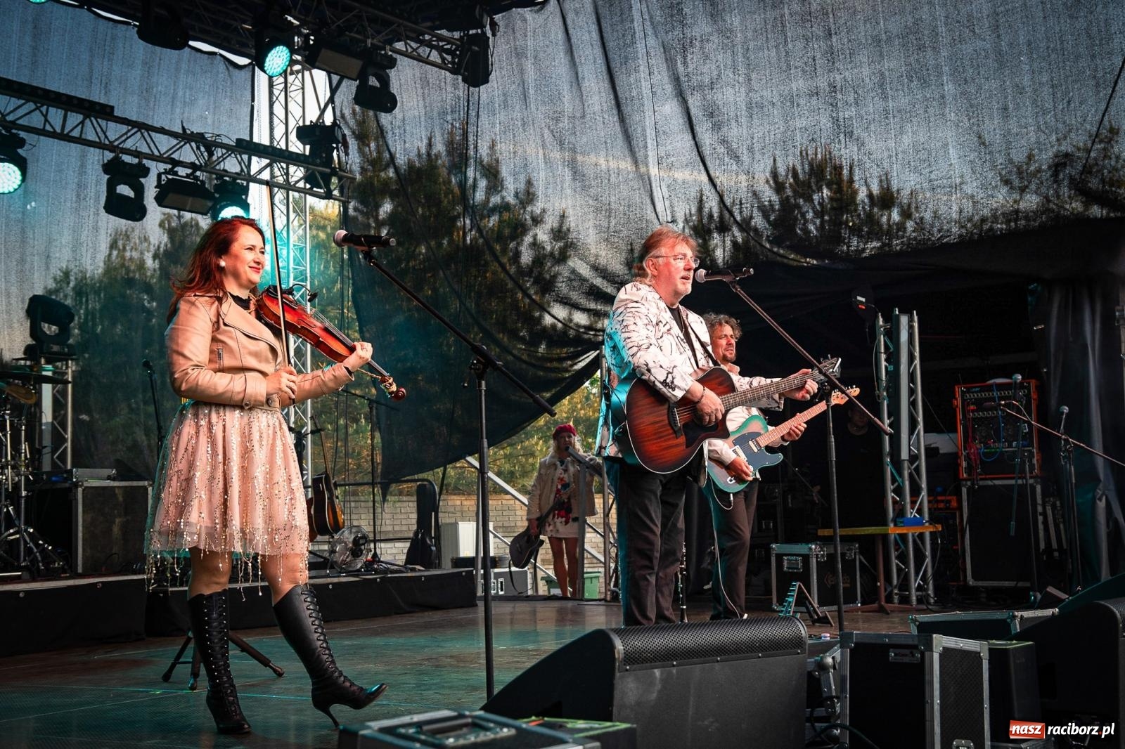 Zdjęcie w galerii na portalu naszraciborz.pl: Drugi dzień Ekowystawy w Pietrowicach Wielkich pełen atrakcji. Na finał zagrał Enej [FOTO i WIDEO] wiadomości z regionu