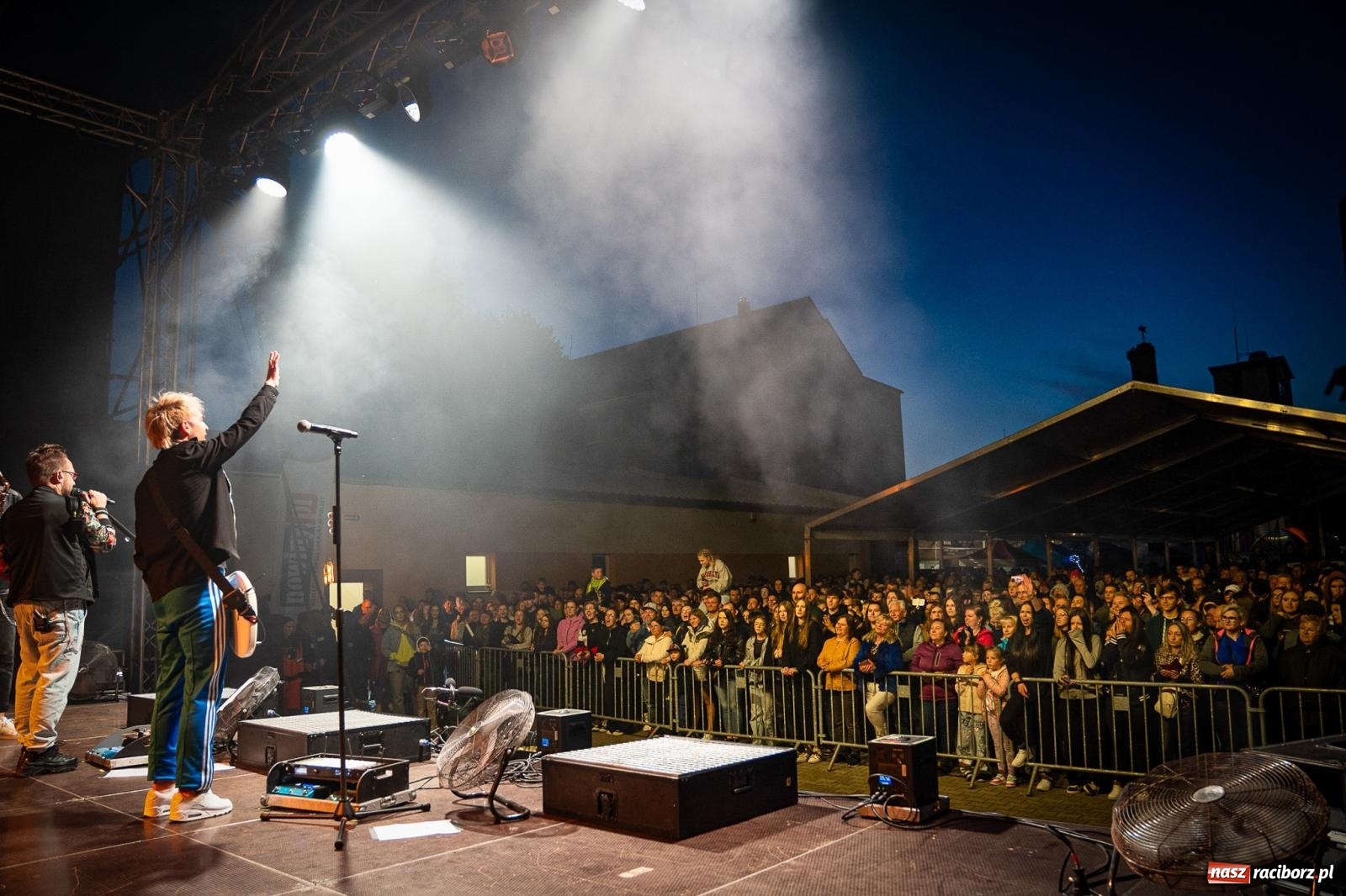Zdjęcie w galerii na portalu naszraciborz.pl: Drugi dzień Ekowystawy w Pietrowicach Wielkich pełen atrakcji. Na finał zagrał Enej [FOTO i WIDEO] wiadomości z regionu