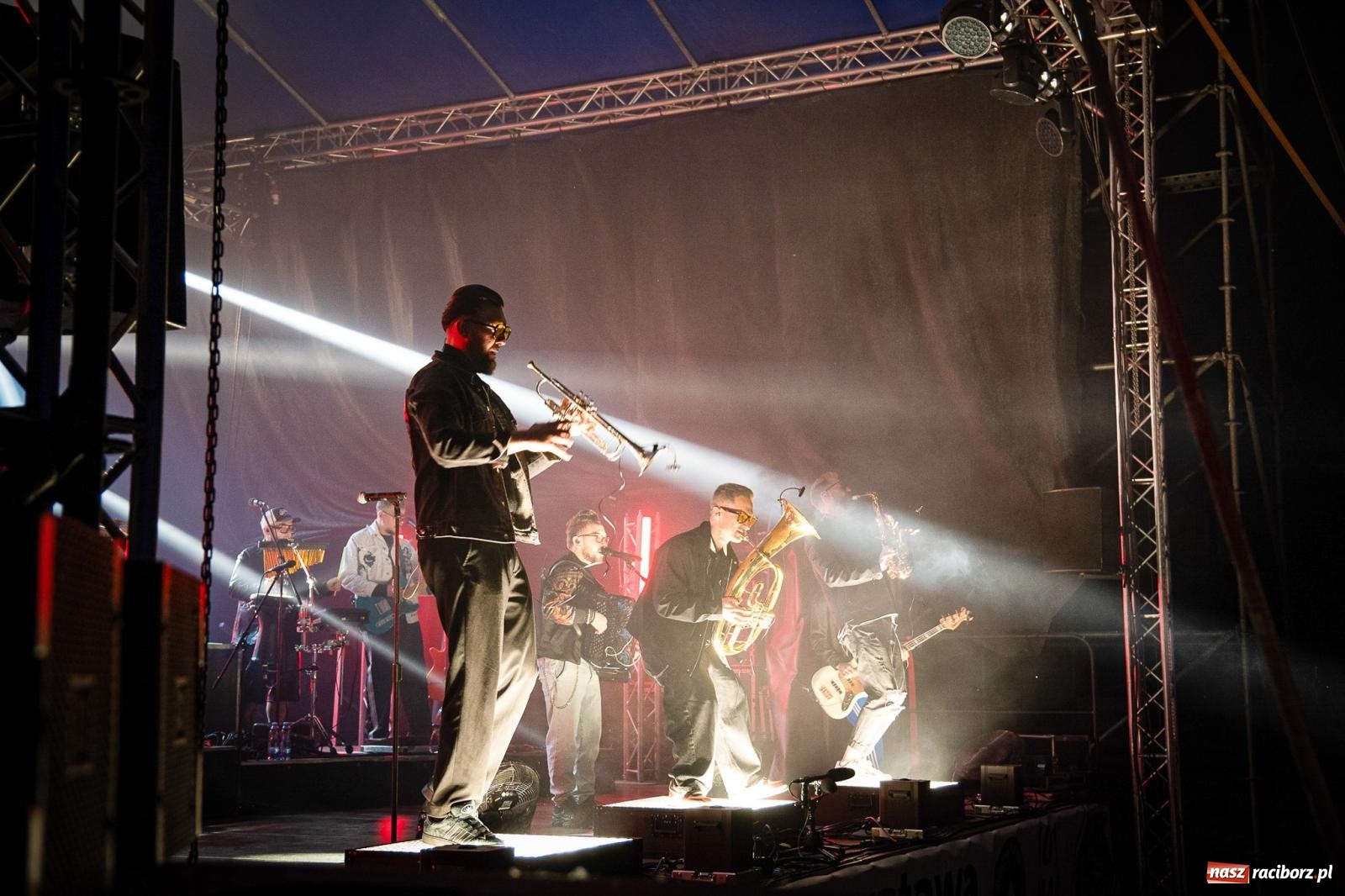Zdjęcie w galerii na portalu naszraciborz.pl: Drugi dzień Ekowystawy w Pietrowicach Wielkich pełen atrakcji. Na finał zagrał Enej [FOTO i WIDEO] wiadomości z regionu