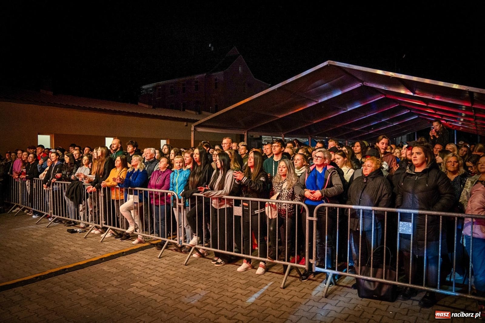 Zdjęcie w galerii na portalu naszraciborz.pl: Drugi dzień Ekowystawy w Pietrowicach Wielkich pełen atrakcji. Na finał zagrał Enej [FOTO i WIDEO] wiadomości z regionu