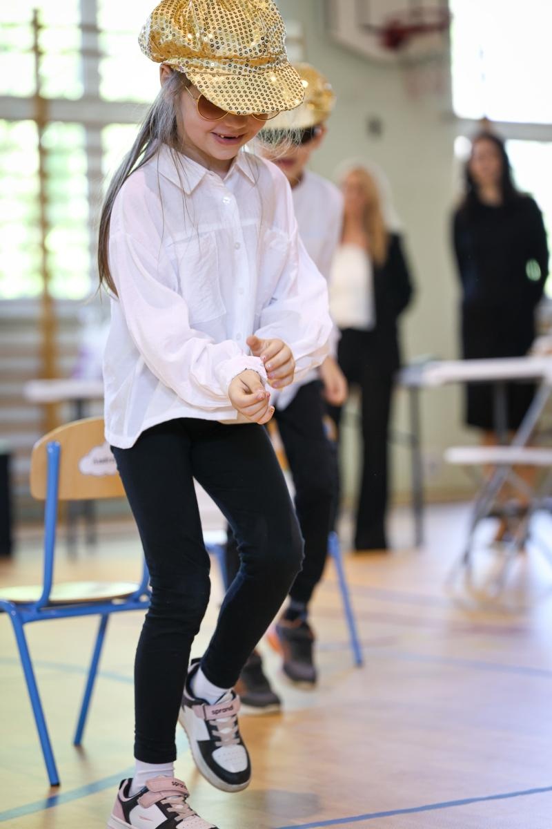 Zdjęcie w galerii na portalu naszraciborz.pl: III Powiatowy Festiwal Taneczny Tańczące Przedszkolaki w Zabełkowie – radość tańca i dziecięcej pasji wiadomości z regionu