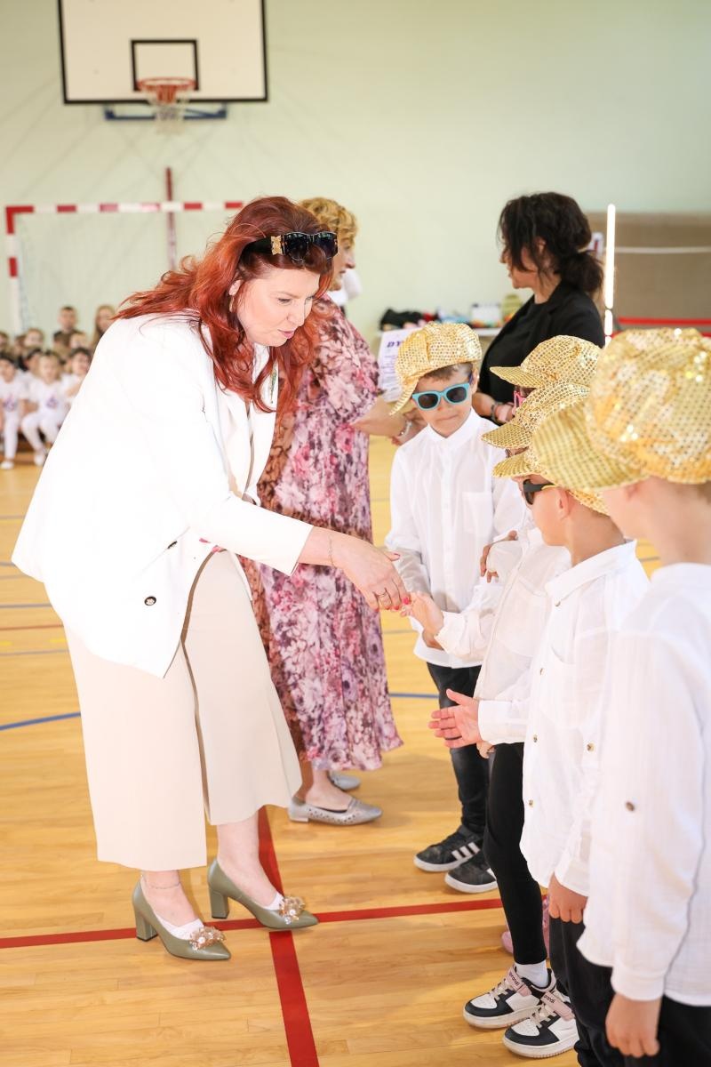 Zdjęcie w galerii na portalu naszraciborz.pl: III Powiatowy Festiwal Taneczny Tańczące Przedszkolaki w Zabełkowie – radość tańca i dziecięcej pasji wiadomości z regionu