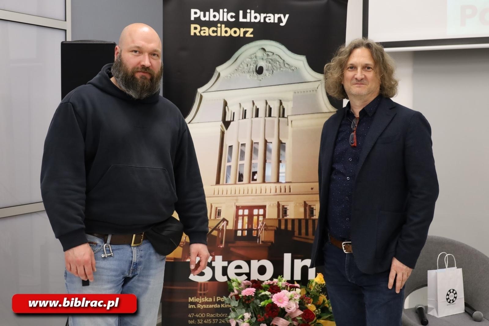 Zdjęcie w galerii na portalu naszraciborz.pl: Wojna za zamkniętymi drzwiami, czyli Zbigniew Parafianowicz w raciborskiej bibliotece wiadomości z regionu