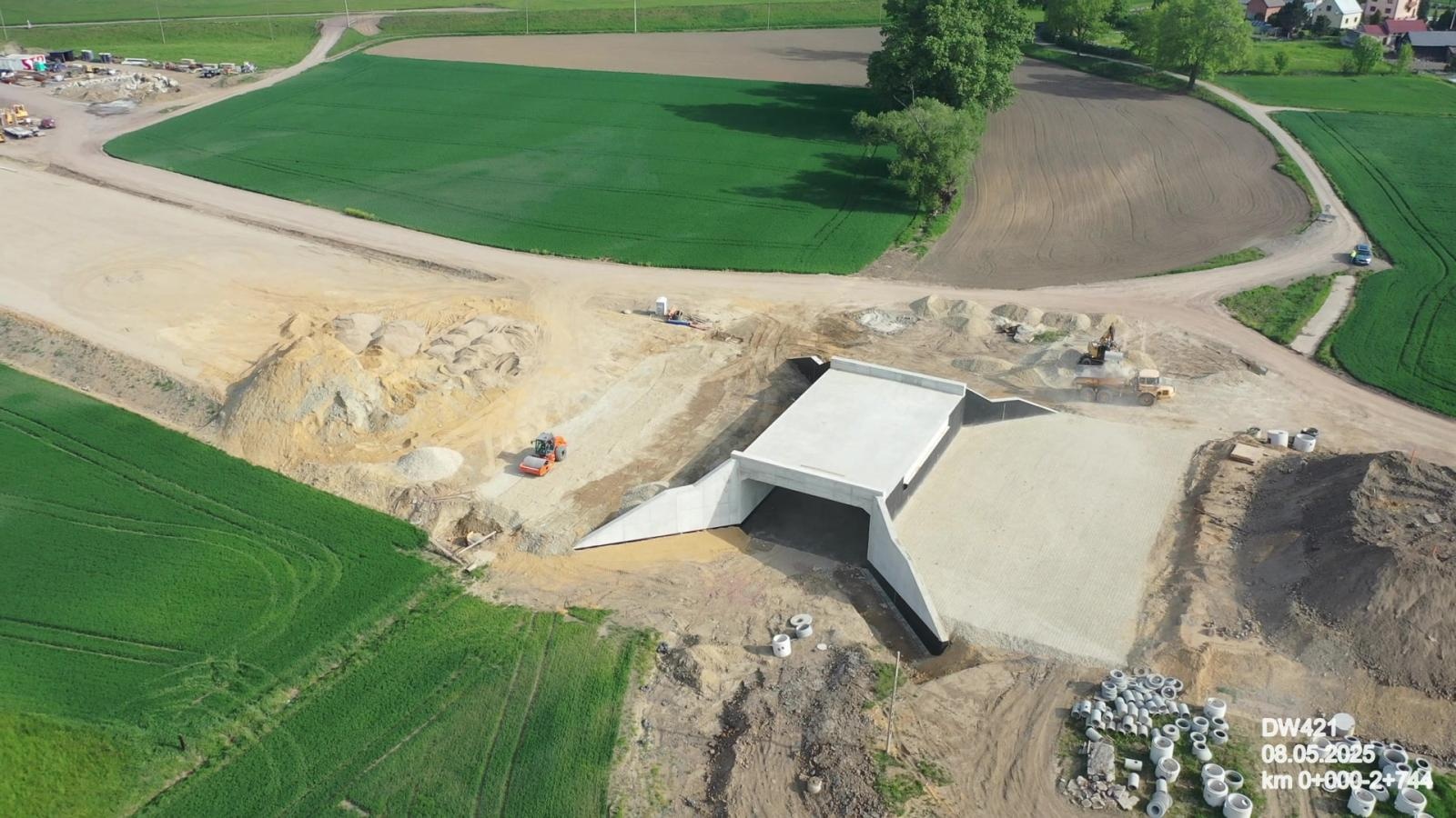 Zdjęcie w galerii na portalu naszraciborz.pl: Nowy most na Odrze pod Raciborzem: inwestycja na półmetku. Przeprawa gotowa w 2027 roku wiadomości z regionu