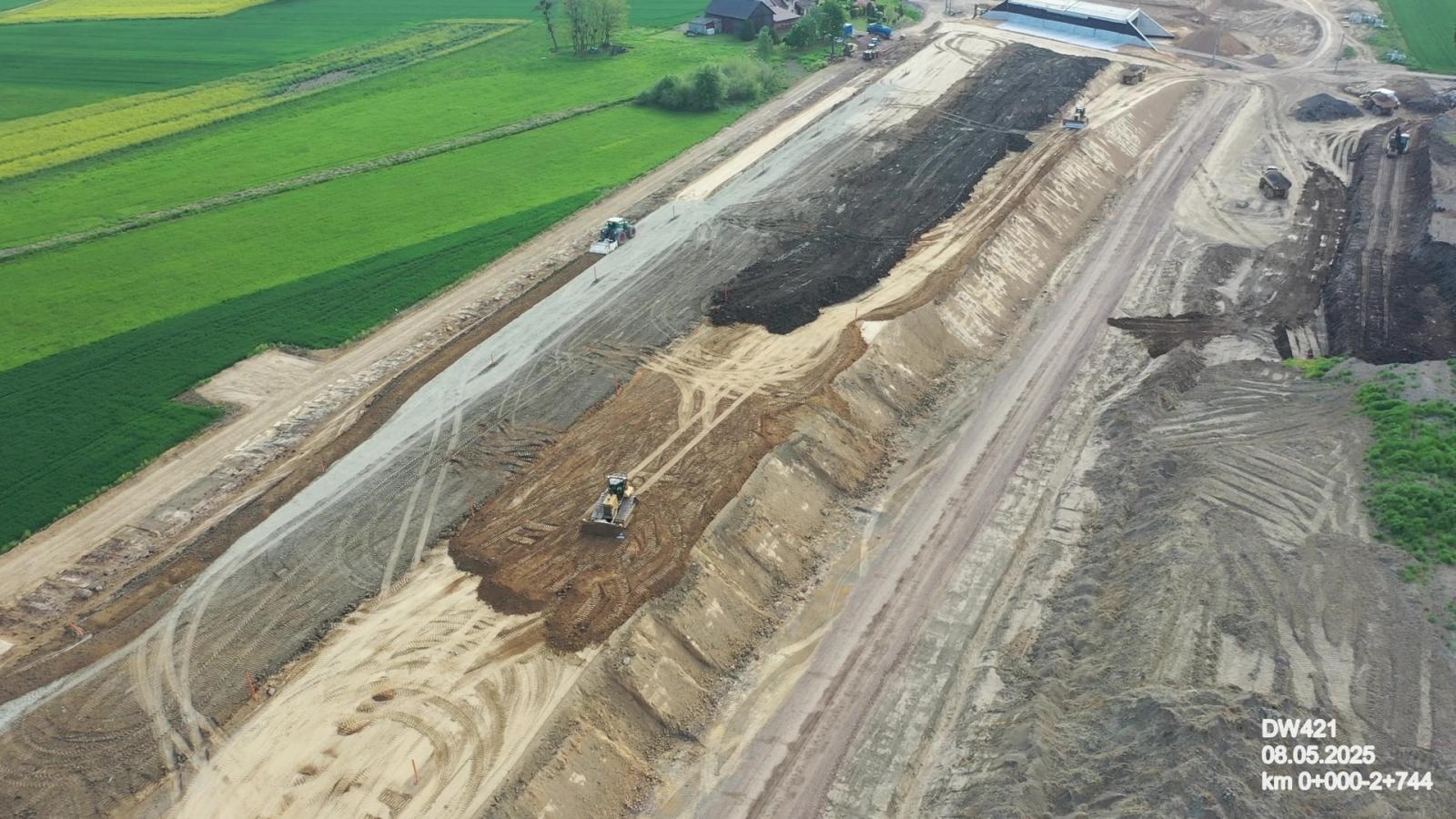 Zdjęcie w galerii na portalu naszraciborz.pl: Nowy most na Odrze pod Raciborzem: inwestycja na półmetku. Przeprawa gotowa w 2027 roku wiadomości z regionu