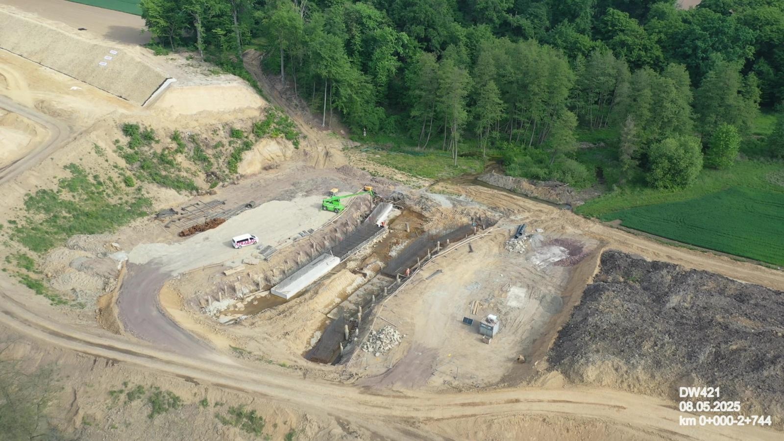 Zdjęcie w galerii na portalu naszraciborz.pl: Nowy most na Odrze pod Raciborzem: inwestycja na półmetku. Przeprawa gotowa w 2027 roku wiadomości z regionu