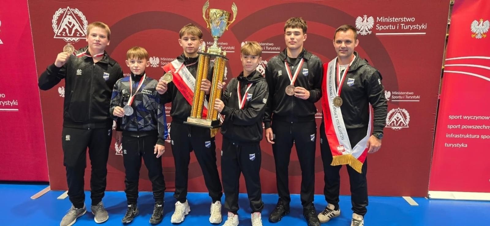 Zdjęcie w galerii na portalu naszraciborz.pl: Zapaśnicy MKZ Unia Racibórz zdominowali Mistrzostwa Polski U15 – 5 medali i tytuł najlepszego klubu w kraju wiadomości z regionu