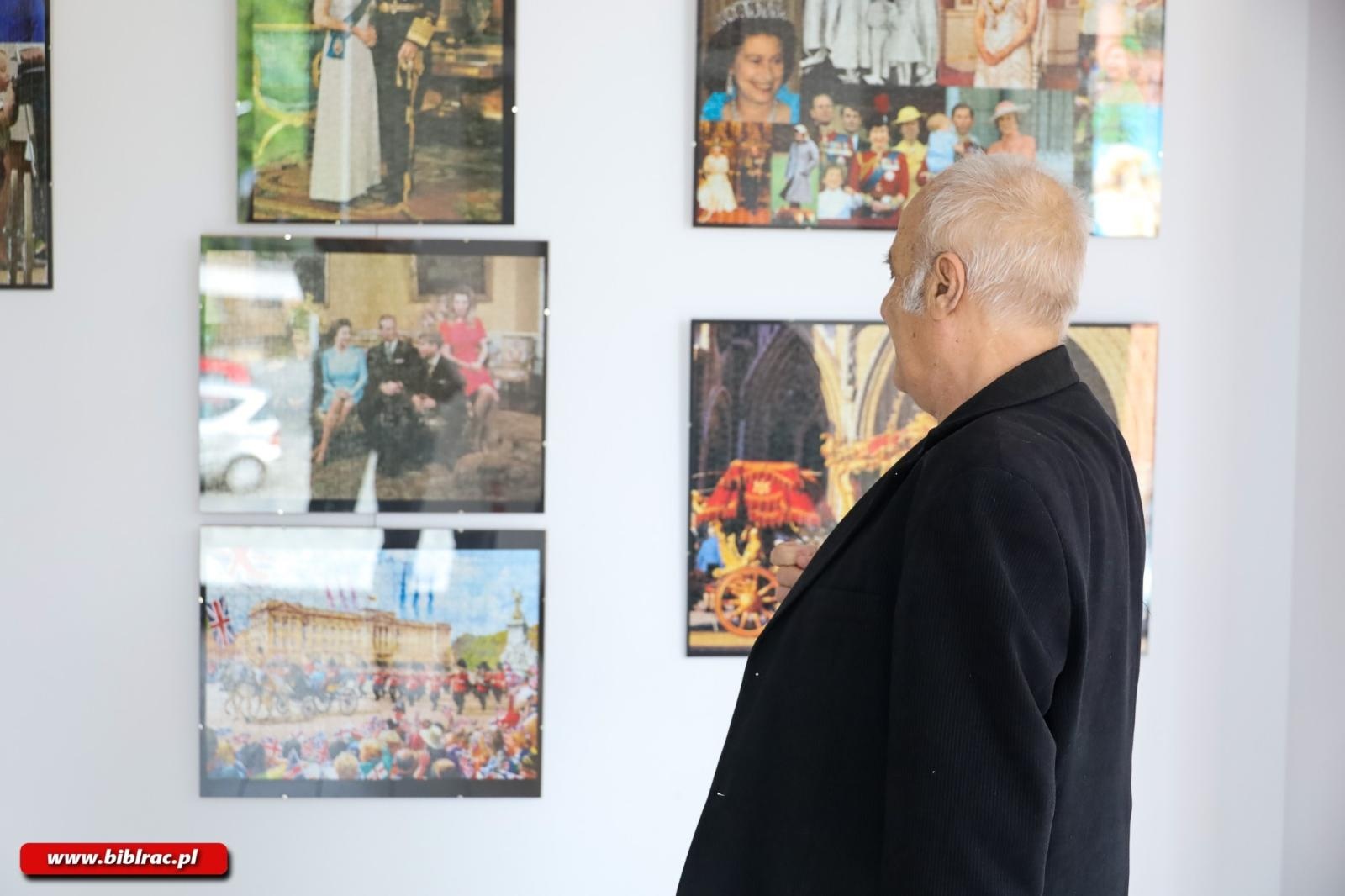 Zdjęcie w galerii na portalu naszraciborz.pl: Sztuka z puzzli – niezwykła wystawa Jana Świerczka na Stacji Młodych wiadomości z regionu