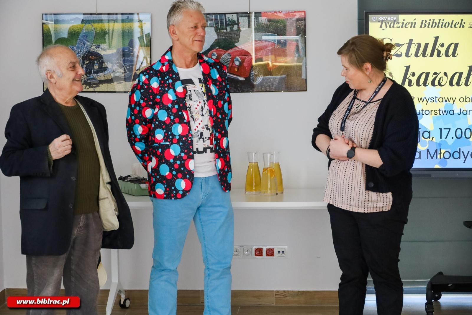 Zdjęcie w galerii na portalu naszraciborz.pl: Sztuka z puzzli – niezwykła wystawa Jana Świerczka na Stacji Młodych wiadomości z regionu