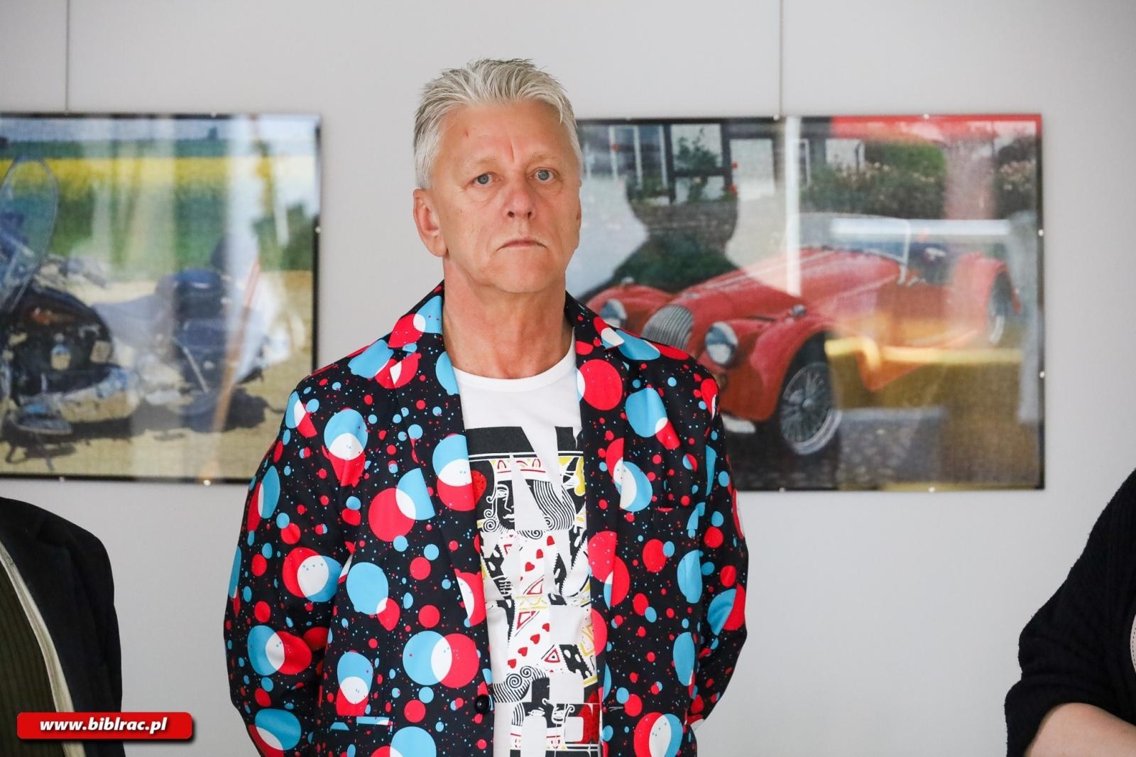 Zdjęcie w galerii na portalu naszraciborz.pl: Sztuka z puzzli – niezwykła wystawa Jana Świerczka na Stacji Młodych wiadomości z regionu