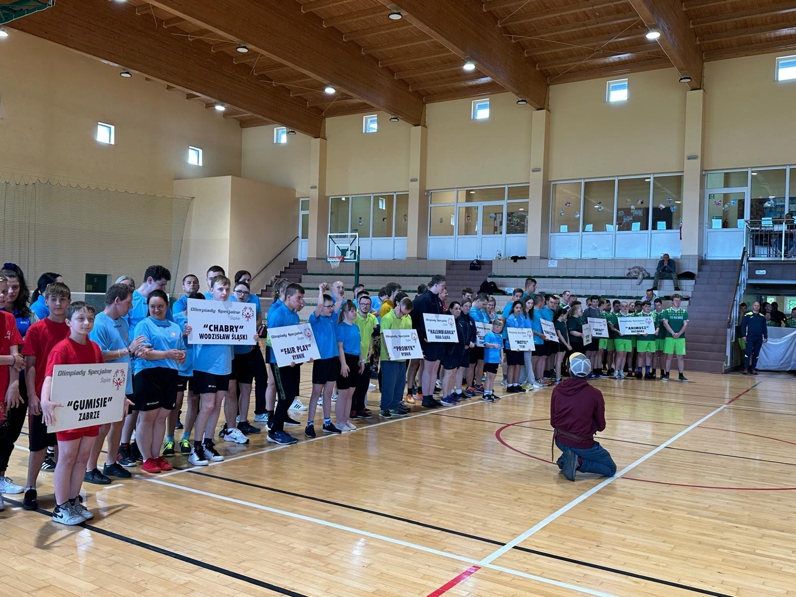 Zdjęcie w galerii na portalu naszraciborz.pl: XXI Turniej Badmintona Olimpiad Specjalnych za nami wiadomości z regionu