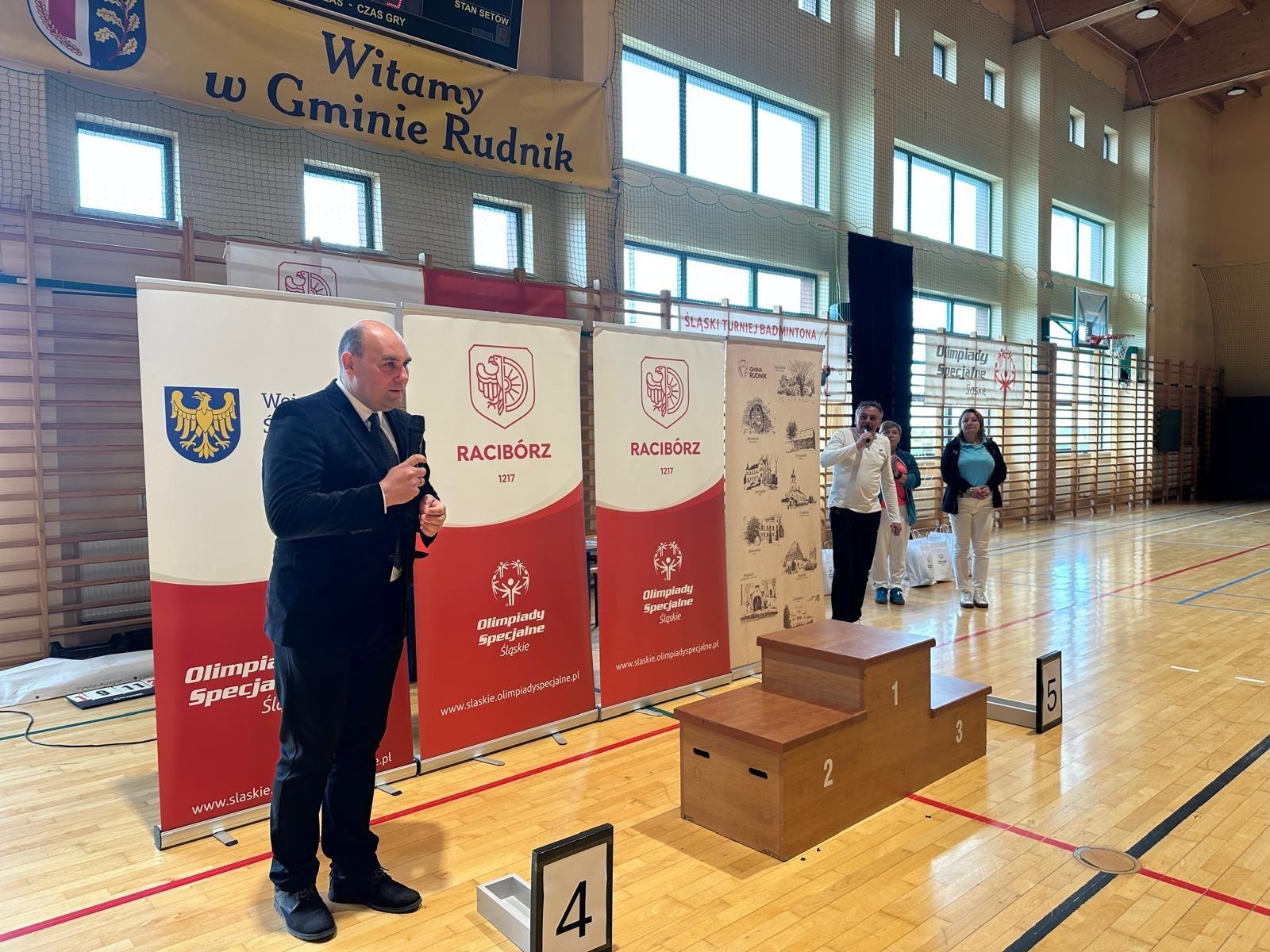 Zdjęcie w galerii na portalu naszraciborz.pl: XXI Turniej Badmintona Olimpiad Specjalnych za nami wiadomości z regionu