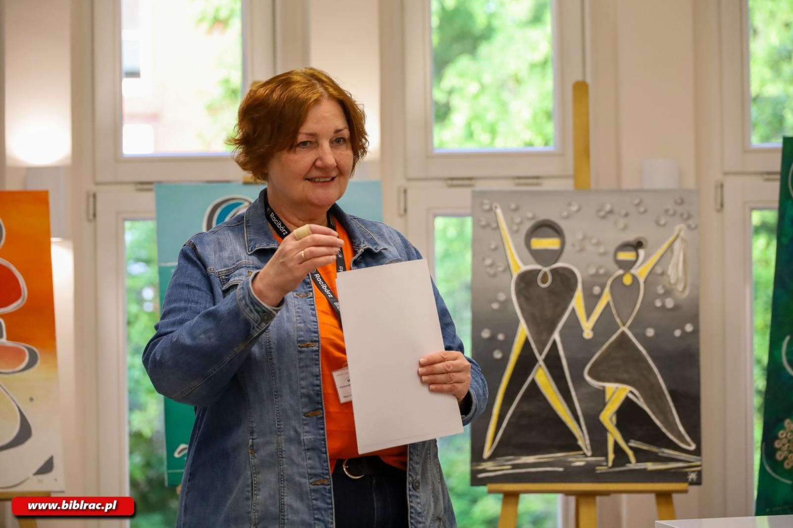 Zdjęcie w galerii na portalu naszraciborz.pl: Anna Żagiel-Gonsior Mistrzem Pięknego Pisania w Raciborzu wiadomości z regionu