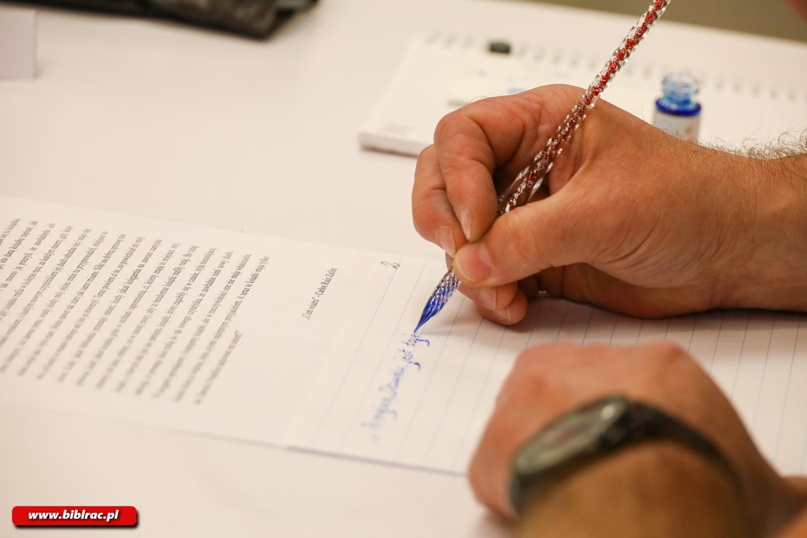 Zdjęcie w galerii na portalu naszraciborz.pl: Anna Żagiel-Gonsior Mistrzem Pięknego Pisania w Raciborzu wiadomości z regionu