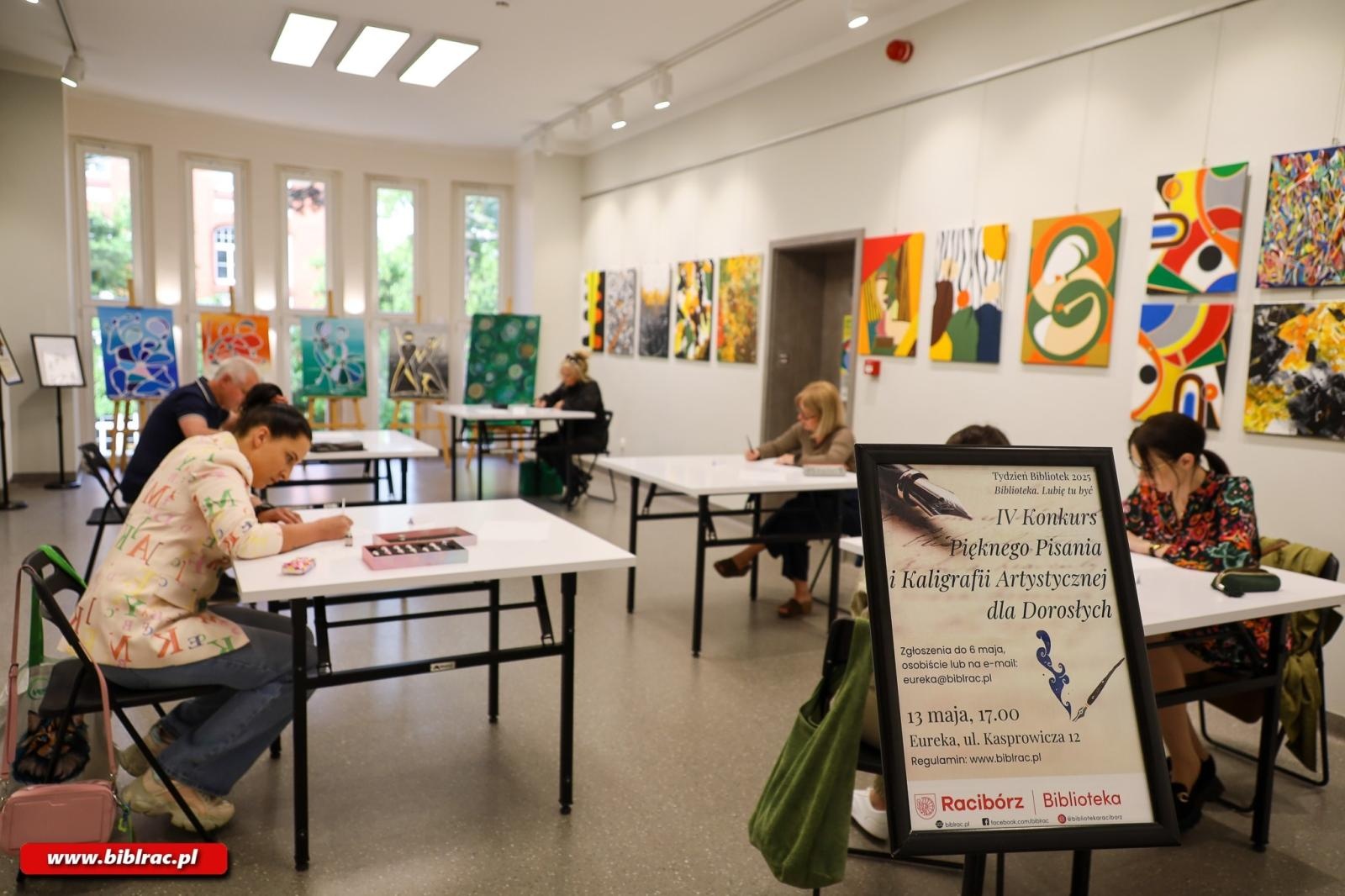 Zdjęcie w galerii na portalu naszraciborz.pl: Anna Żagiel-Gonsior Mistrzem Pięknego Pisania w Raciborzu wiadomości z regionu