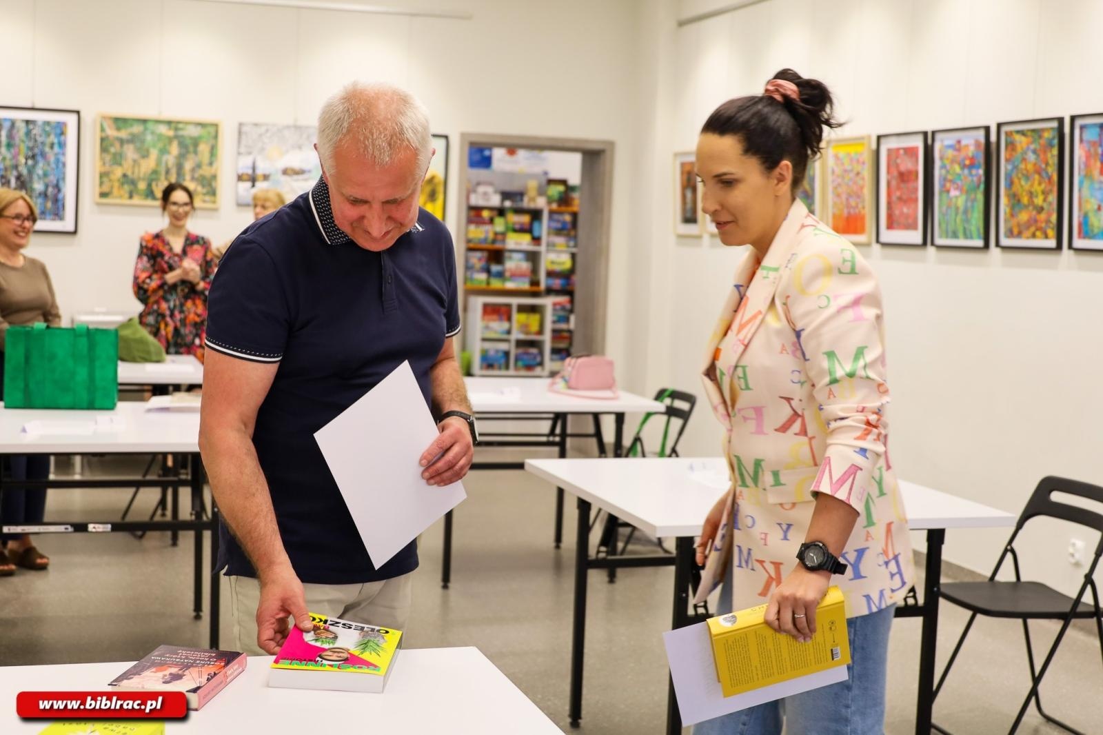 Zdjęcie w galerii na portalu naszraciborz.pl: Anna Żagiel-Gonsior Mistrzem Pięknego Pisania w Raciborzu wiadomości z regionu