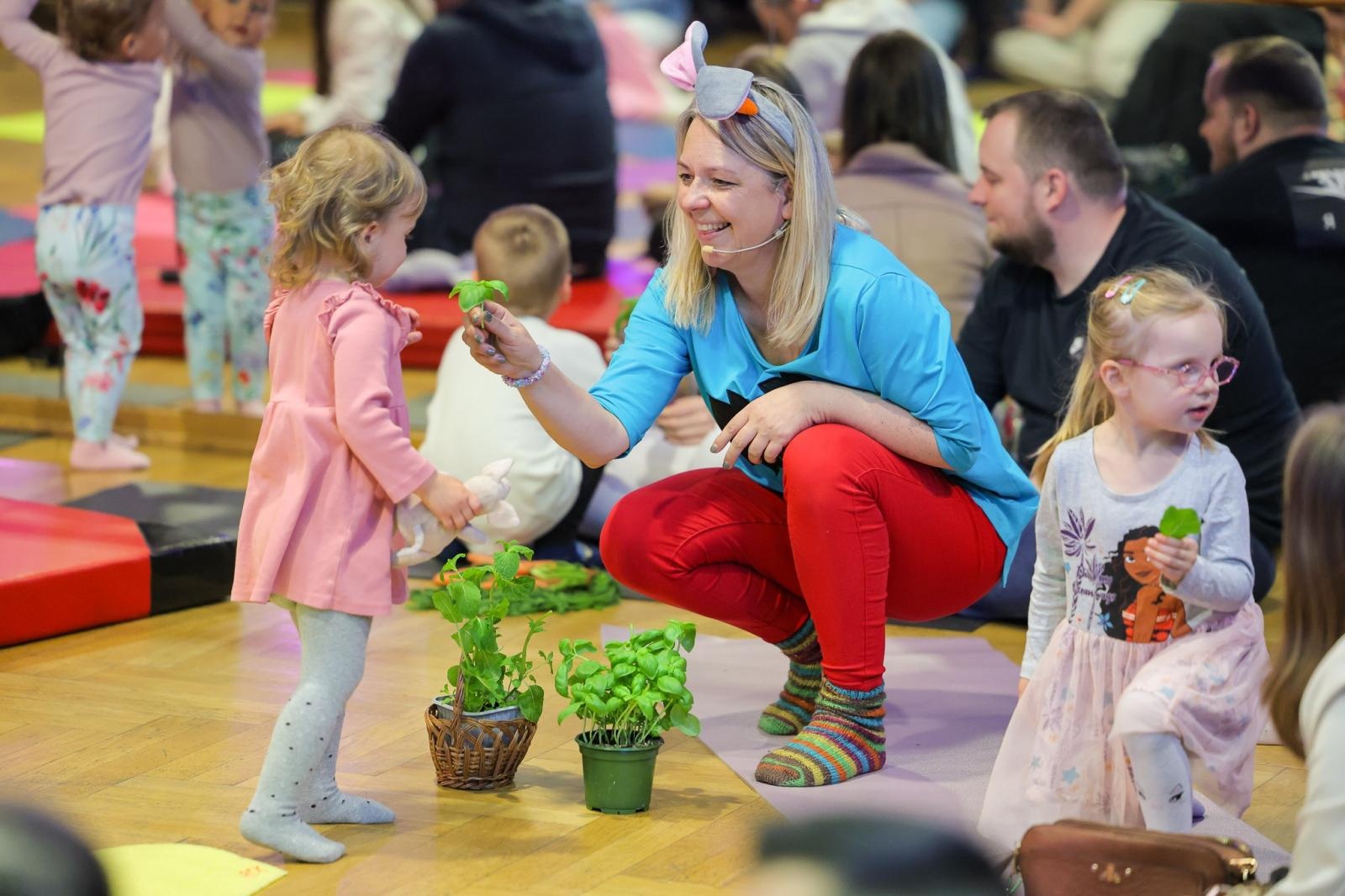 Zdjęcie w galerii na portalu naszraciborz.pl: Niech muzyka stanie się pierwszym językiem Twojego dziecka! MALUCHY W KRAINIE DŹWIĘKU zapraszają na koncert! wiadomości z regionu