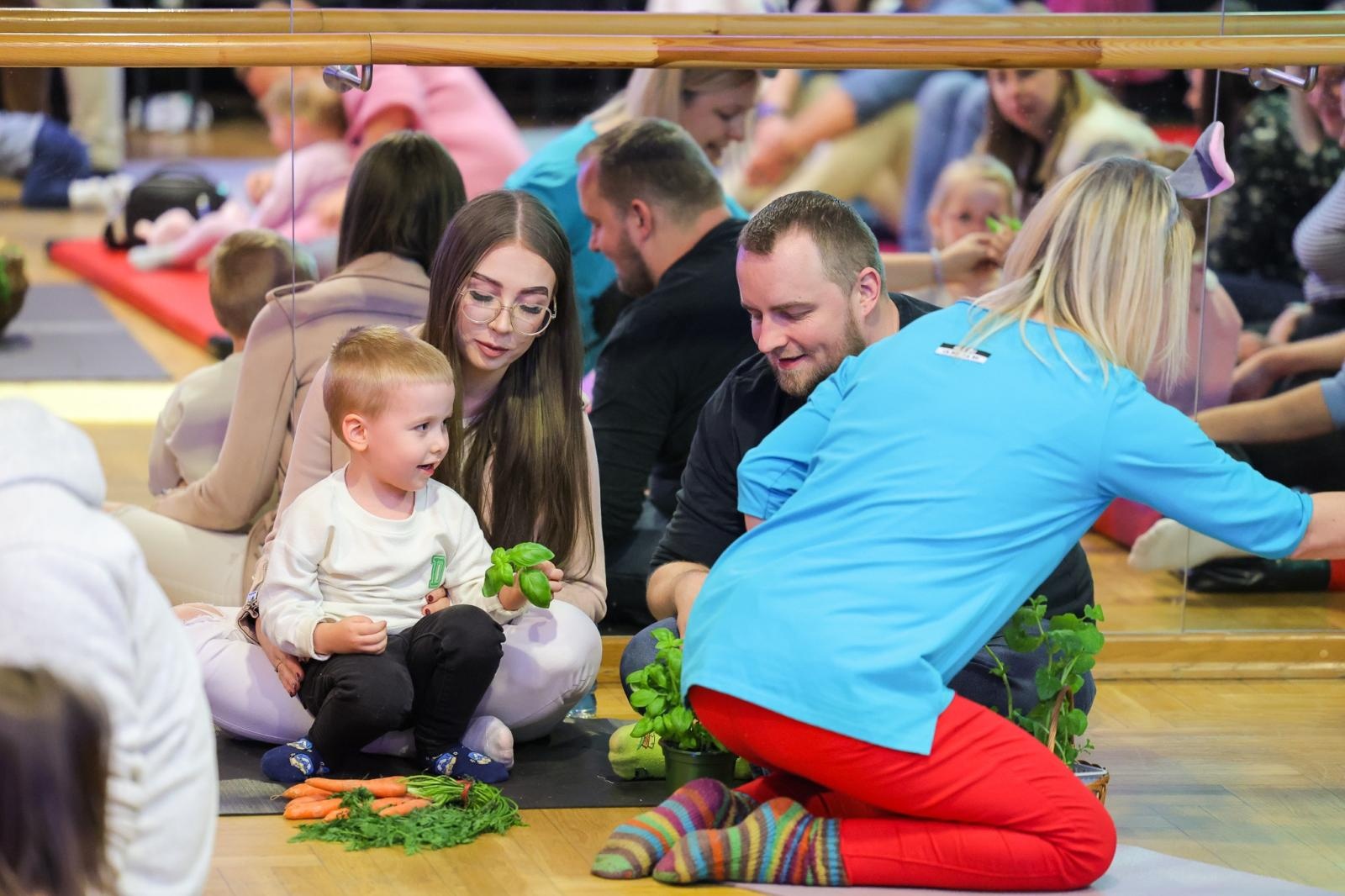 Zdjęcie w galerii na portalu naszraciborz.pl: Niech muzyka stanie się pierwszym językiem Twojego dziecka! MALUCHY W KRAINIE DŹWIĘKU zapraszają na koncert! wiadomości z regionu