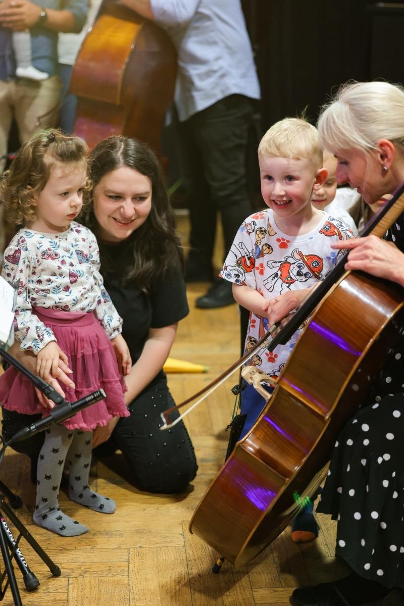 Zdjęcie w galerii na portalu naszraciborz.pl: Niech muzyka stanie się pierwszym językiem Twojego dziecka! MALUCHY W KRAINIE DŹWIĘKU zapraszają na koncert! wiadomości z regionu