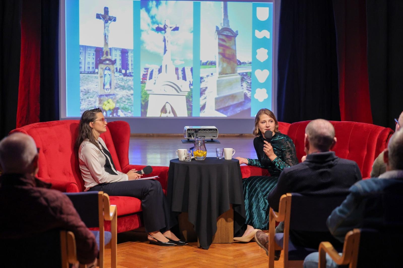 Zdjęcie w galerii na portalu naszraciborz.pl: Arkana pracy miejskiej konserwator zabytków. Za nami spotkanie W PUNKT z Marią Olejarnik wiadomości z regionu
