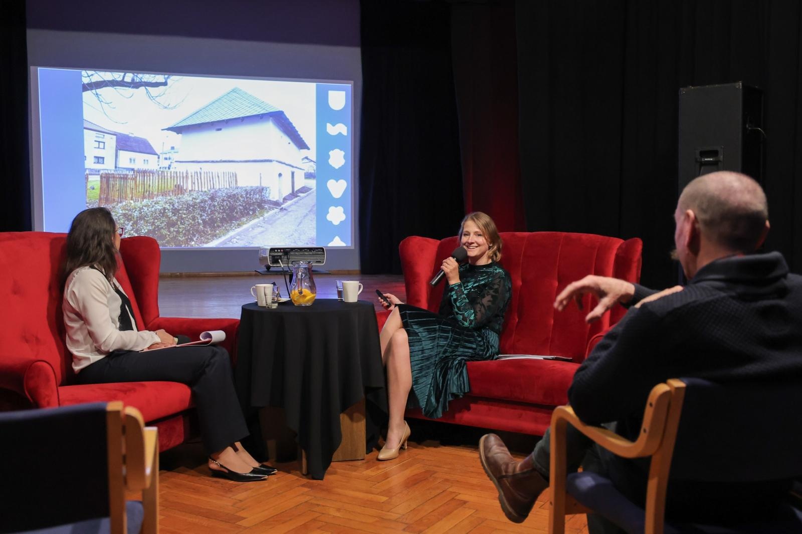 Zdjęcie w galerii na portalu naszraciborz.pl: Arkana pracy miejskiej konserwator zabytków. Za nami spotkanie W PUNKT z Marią Olejarnik wiadomości z regionu