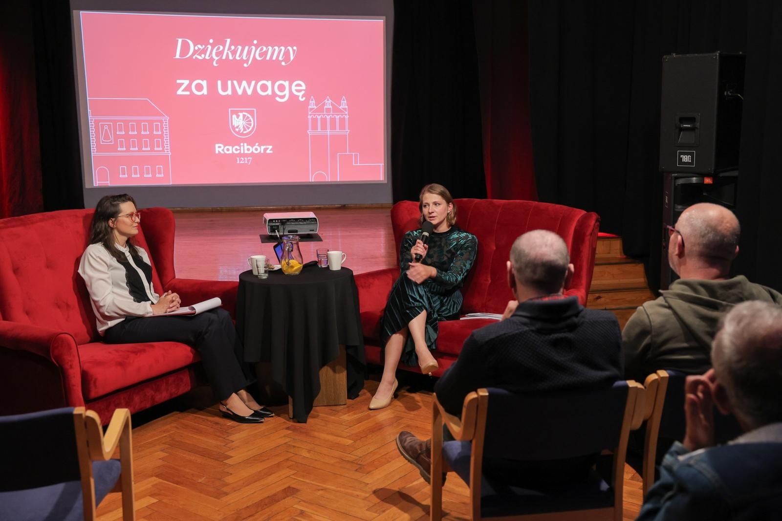 Zdjęcie w galerii na portalu naszraciborz.pl: Arkana pracy miejskiej konserwator zabytków. Za nami spotkanie W PUNKT z Marią Olejarnik wiadomości z regionu