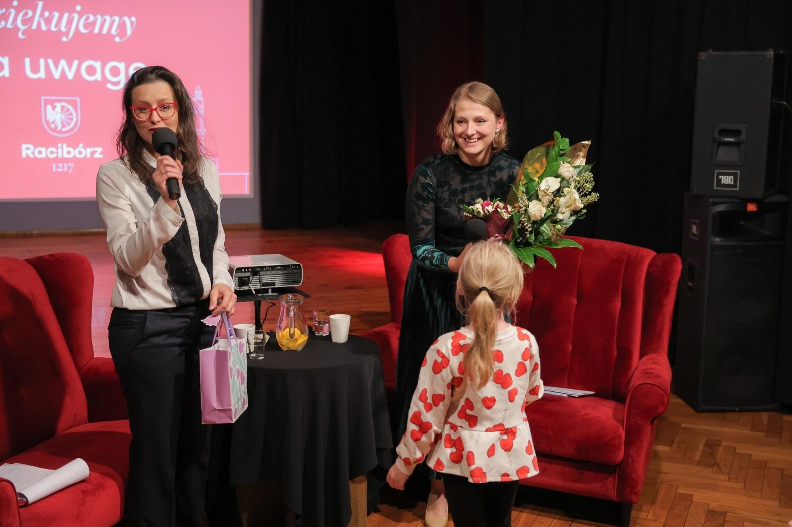 Zdjęcie w galerii na portalu naszraciborz.pl: Arkana pracy miejskiej konserwator zabytków. Za nami spotkanie W PUNKT z Marią Olejarnik wiadomości z regionu