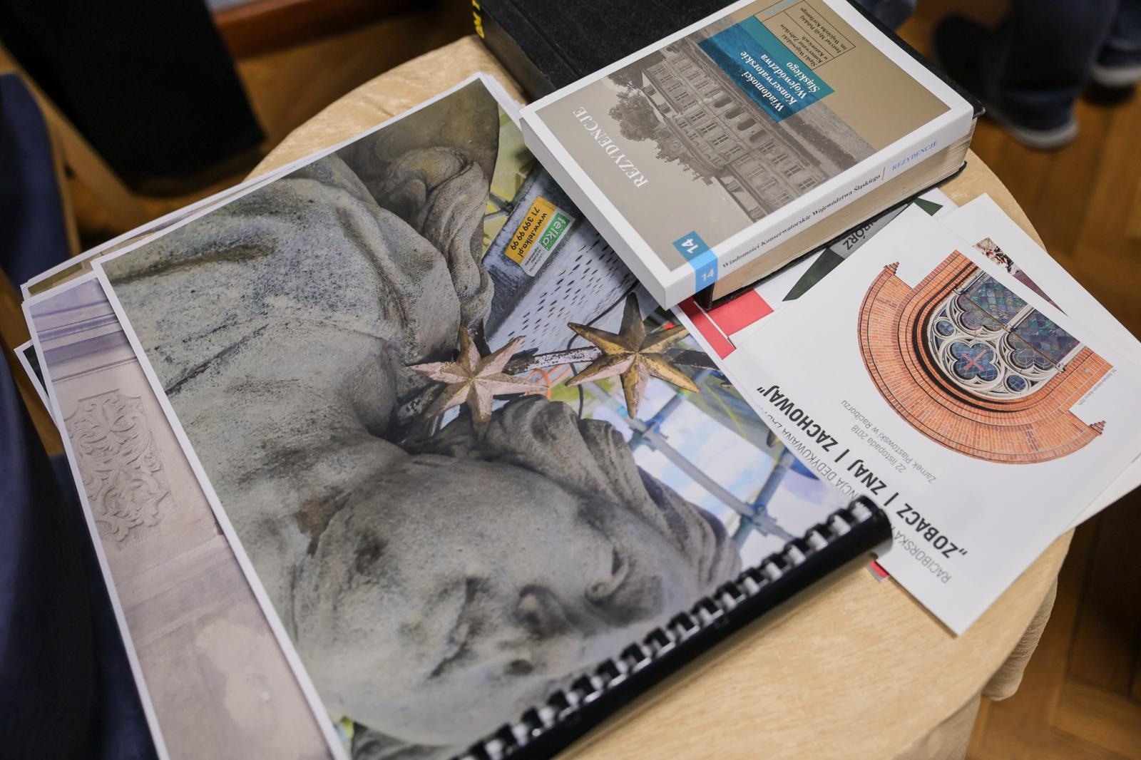 Zdjęcie w galerii na portalu naszraciborz.pl: Arkana pracy miejskiej konserwator zabytków. Za nami spotkanie W PUNKT z Marią Olejarnik wiadomości z regionu