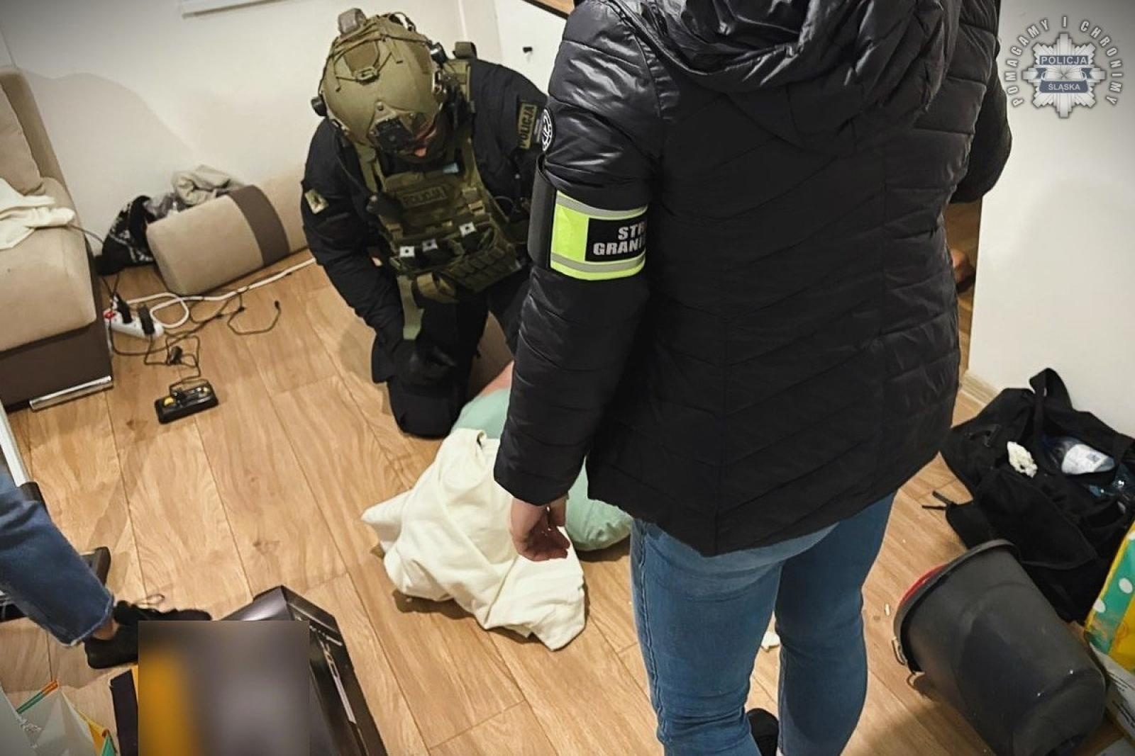 Zdjęcie w galerii na portalu naszraciborz.pl: Śląska policja rozbiła gang działający na międzynarodową skalę wiadomości z regionu