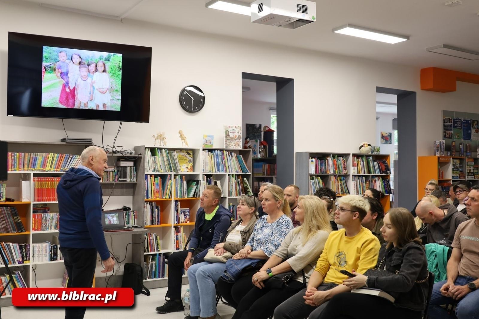 Zdjęcie w galerii na portalu naszraciborz.pl: Nie jestem legendą, jestem szczęściarzem! Krzysztof Wielicki w raciborskiej bibliotece wiadomości z regionu