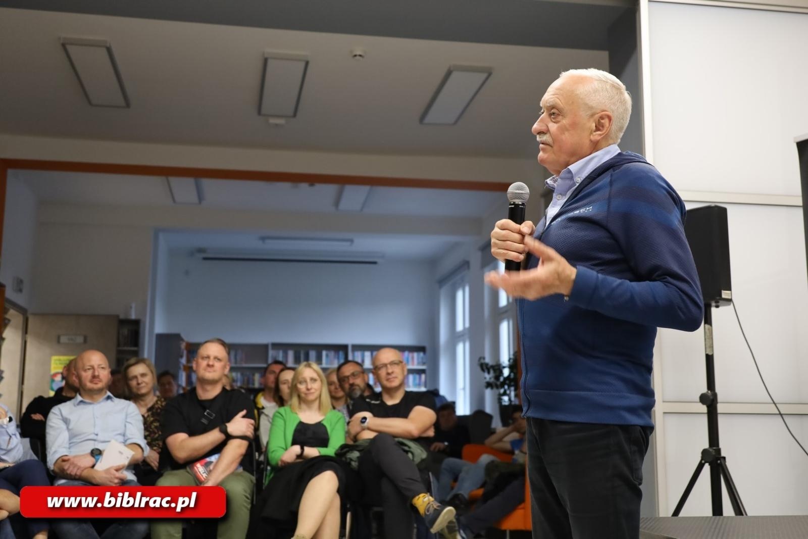 Zdjęcie w galerii na portalu naszraciborz.pl: Nie jestem legendą, jestem szczęściarzem! Krzysztof Wielicki w raciborskiej bibliotece wiadomości z regionu