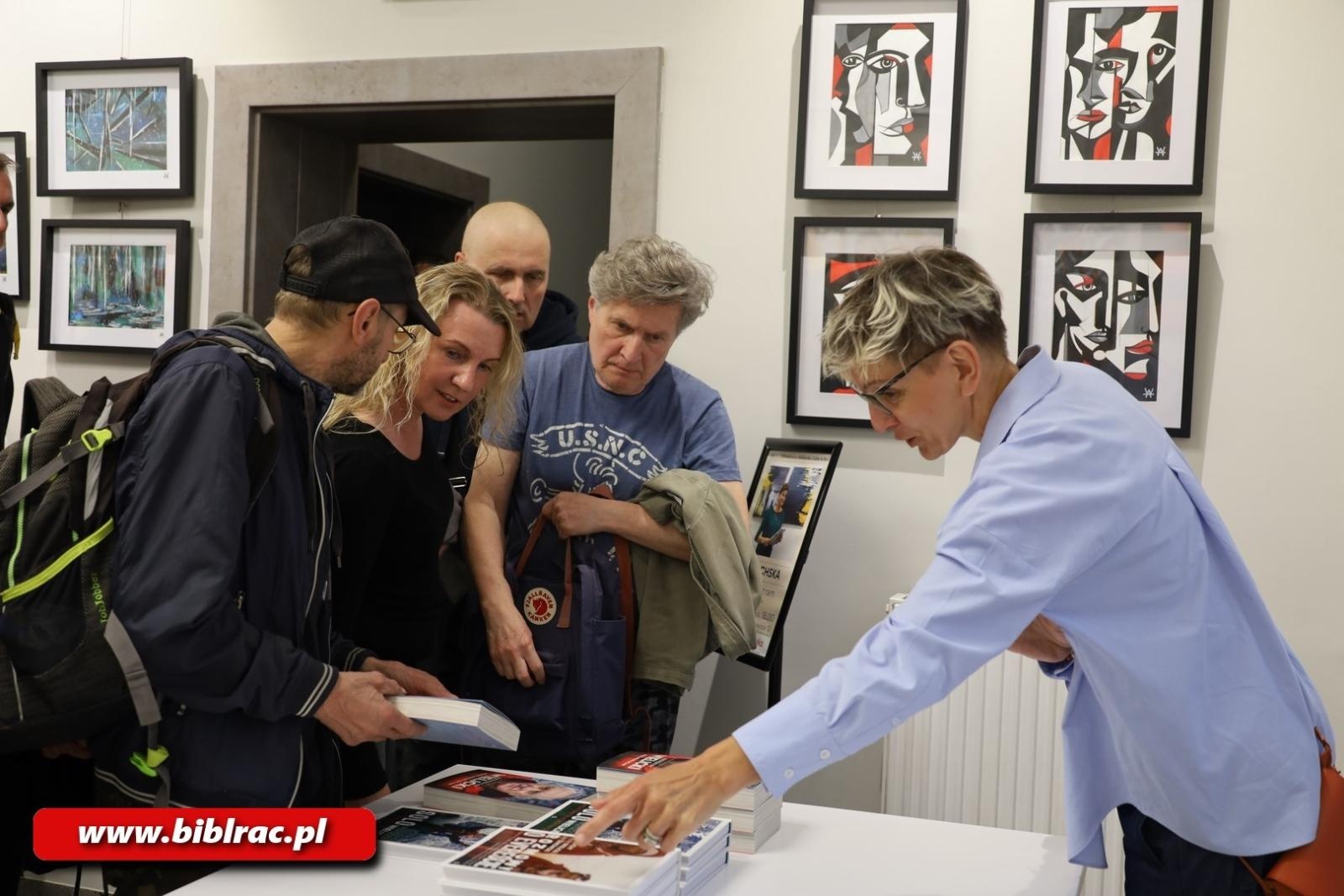 Zdjęcie w galerii na portalu naszraciborz.pl: Nie jestem legendą, jestem szczęściarzem! Krzysztof Wielicki w raciborskiej bibliotece wiadomości z regionu