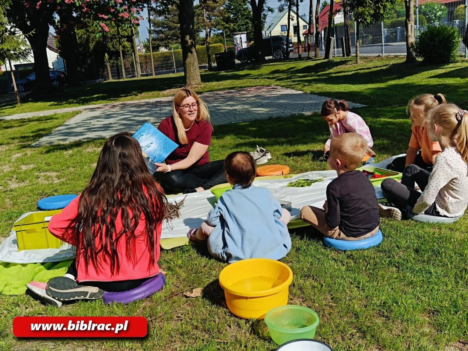 Zdjęcie w galerii na portalu naszraciborz.pl: Tydzień Bibliotek w filiach – inspirująco, twórczo i zaskakująco! wiadomości z regionu