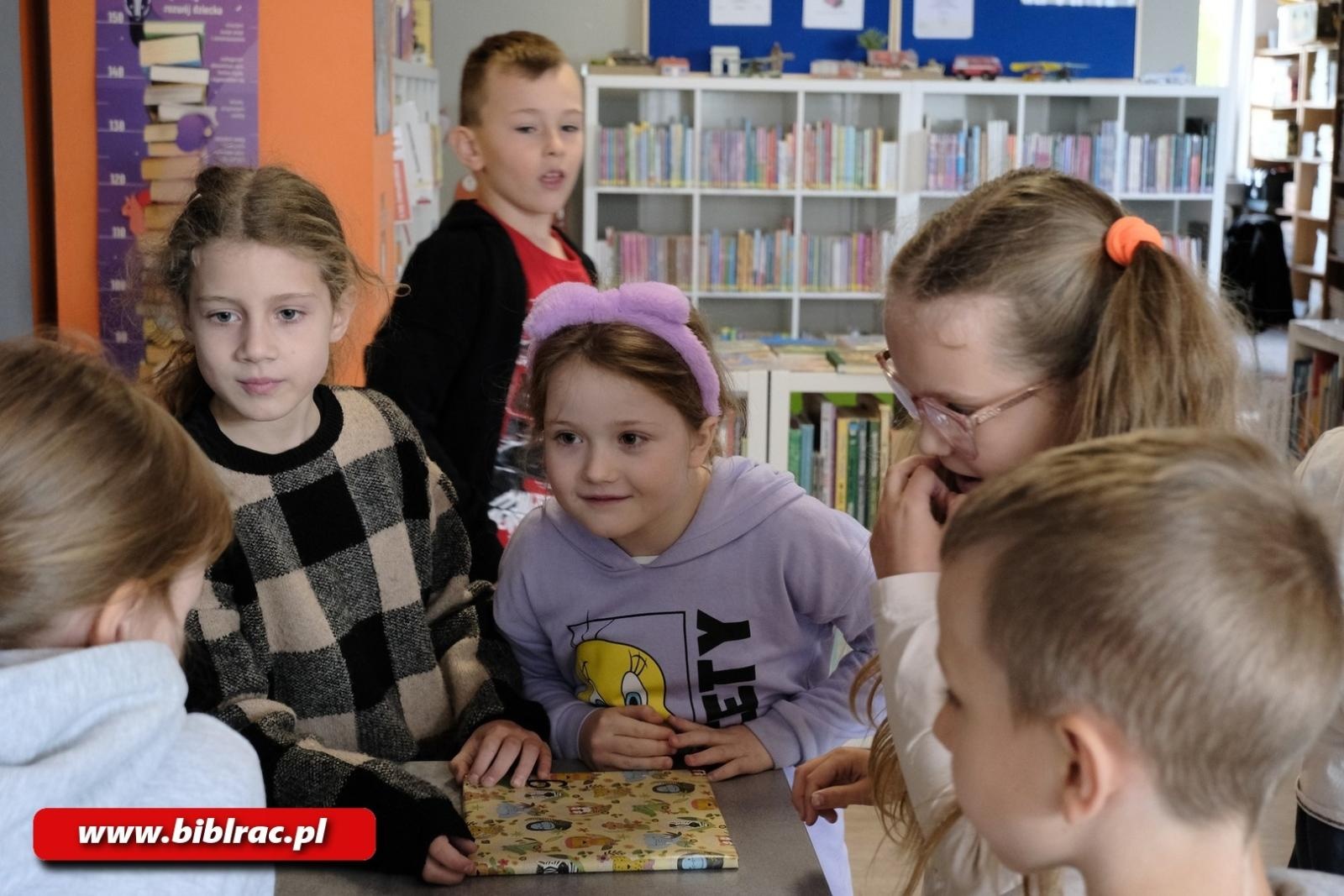 Zdjęcie w galerii na portalu naszraciborz.pl: Tydzień Bibliotek w filiach – inspirująco, twórczo i zaskakująco! wiadomości z regionu