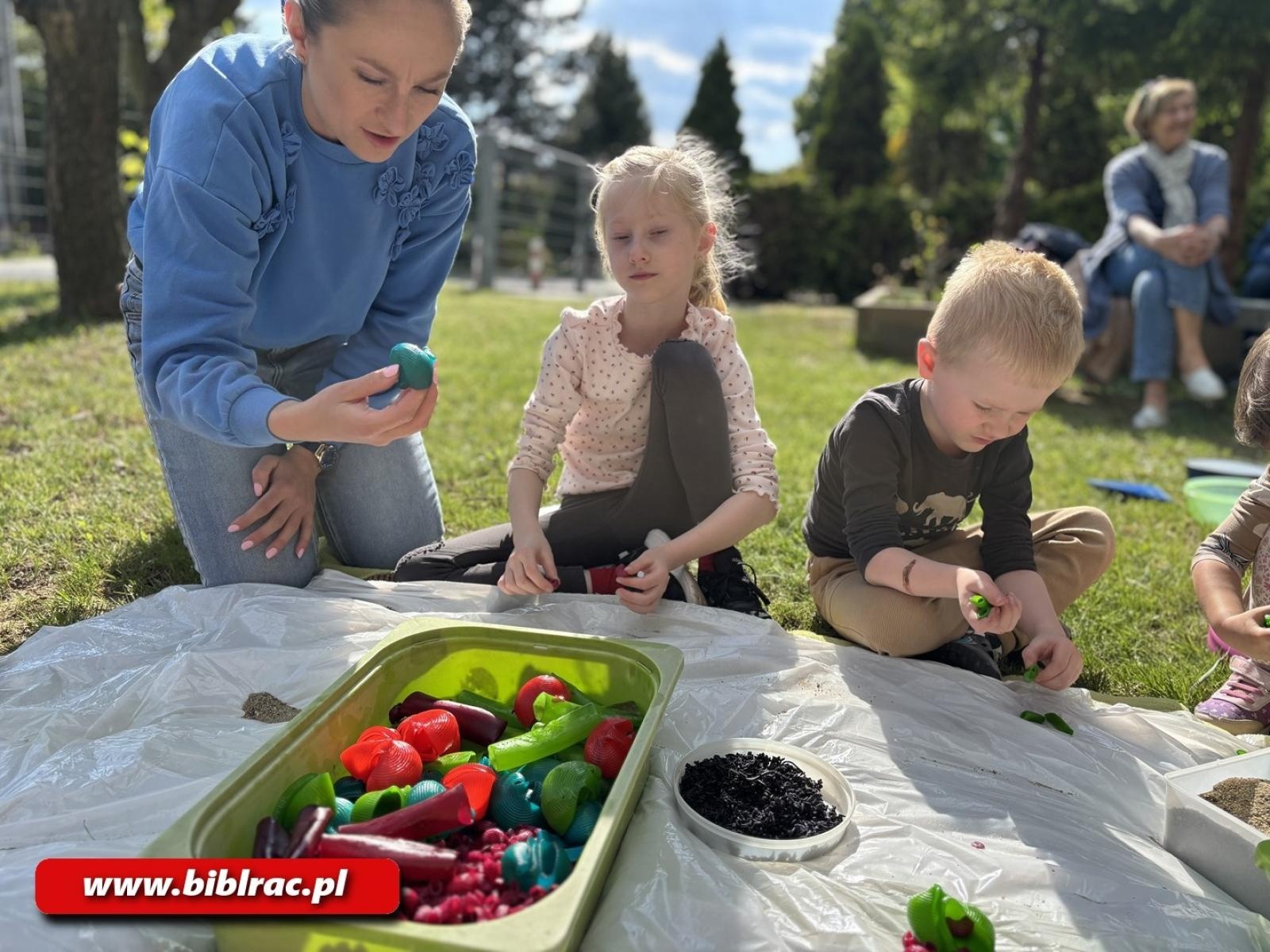 Zdjęcie w galerii na portalu naszraciborz.pl: Tydzień Bibliotek w filiach – inspirująco, twórczo i zaskakująco! wiadomości z regionu