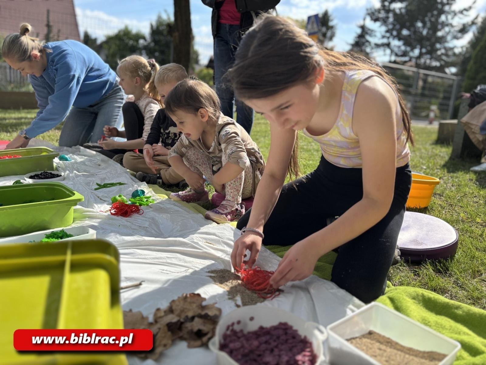 Zdjęcie w galerii na portalu naszraciborz.pl: Tydzień Bibliotek w filiach – inspirująco, twórczo i zaskakująco! wiadomości z regionu