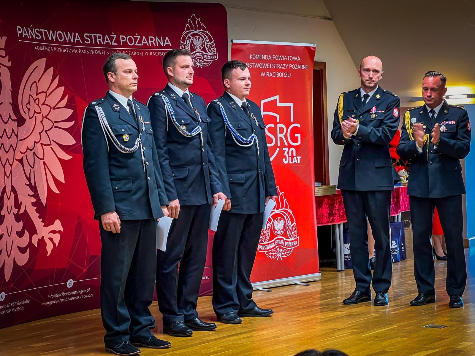 Zdjęcie w galerii na portalu naszraciborz.pl: Uroczystość z okazji Dnia Strażaka na Zamku Piastowskim [FOTO i WIDEO] wiadomości z regionu