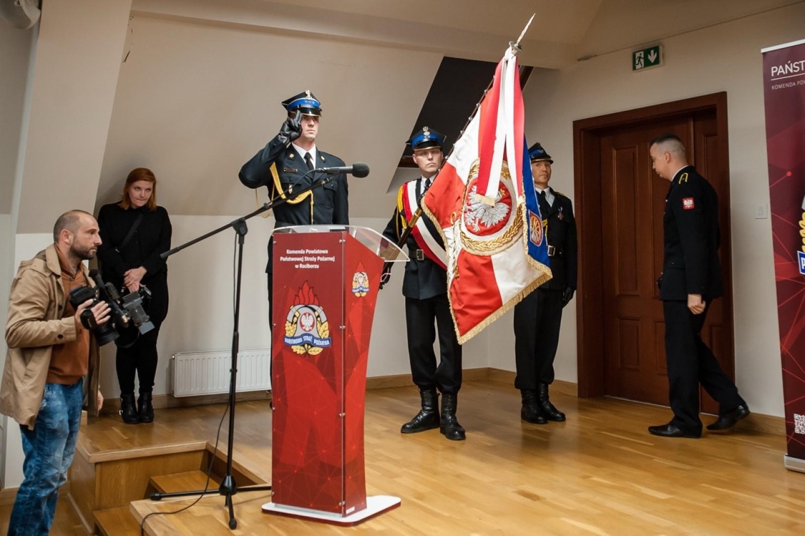 Zdjęcie w galerii na portalu naszraciborz.pl: Uroczystość z okazji Dnia Strażaka na Zamku Piastowskim [FOTO i WIDEO] wiadomości z regionu