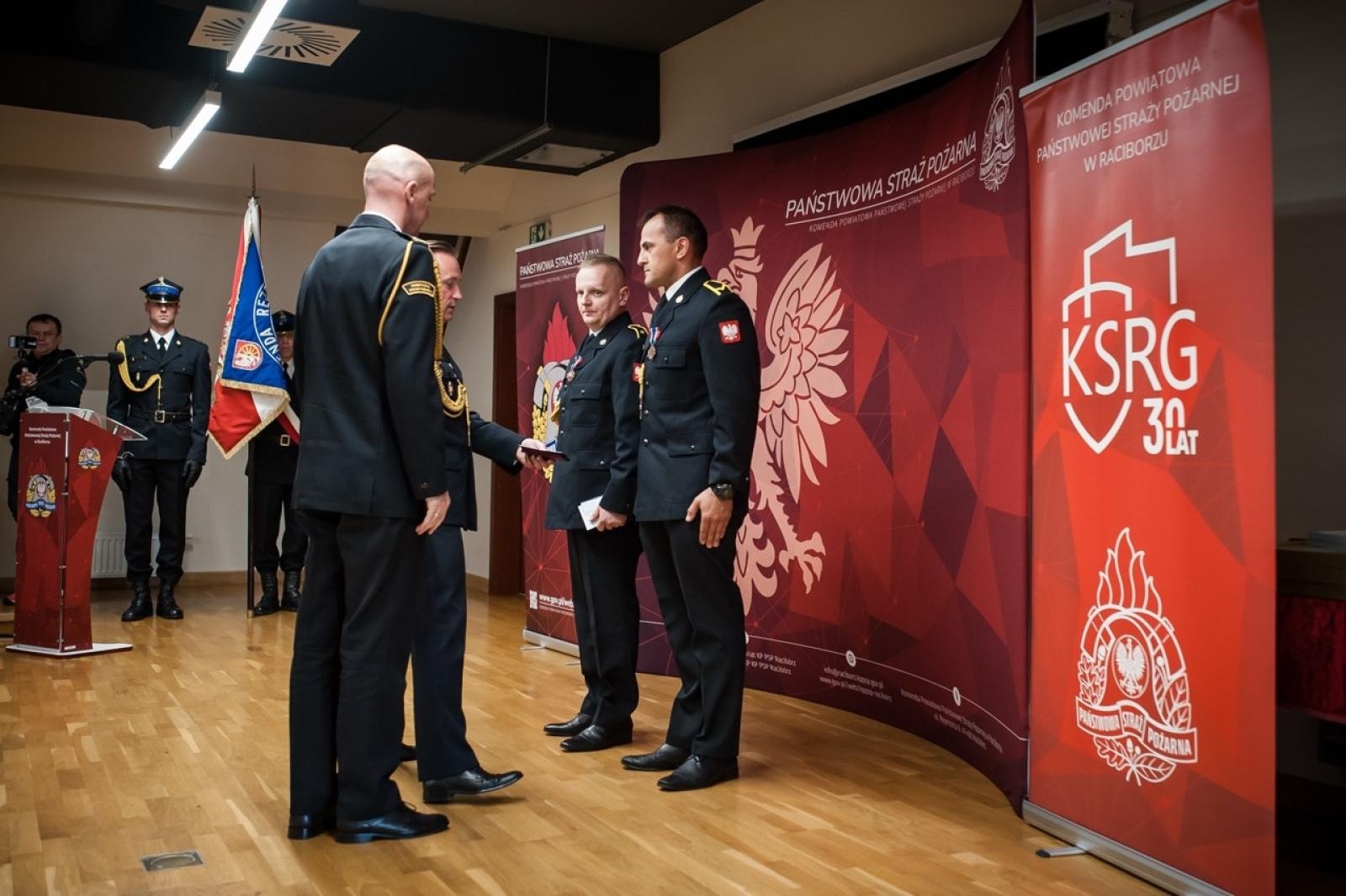 Zdjęcie w galerii na portalu naszraciborz.pl: Uroczystość z okazji Dnia Strażaka na Zamku Piastowskim [FOTO i WIDEO] wiadomości z regionu