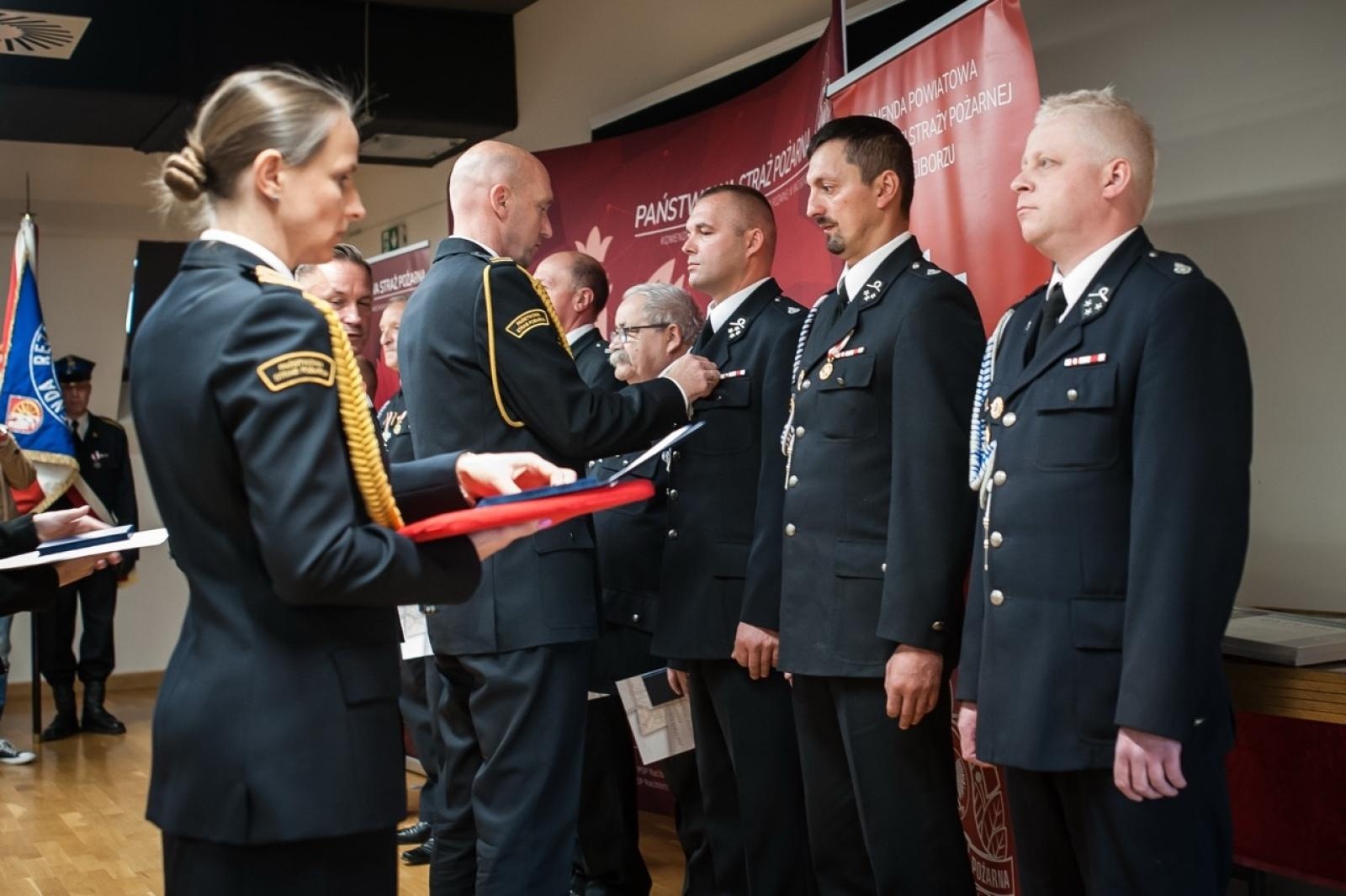 Zdjęcie w galerii na portalu naszraciborz.pl: Uroczystość z okazji Dnia Strażaka na Zamku Piastowskim [FOTO i WIDEO] wiadomości z regionu
