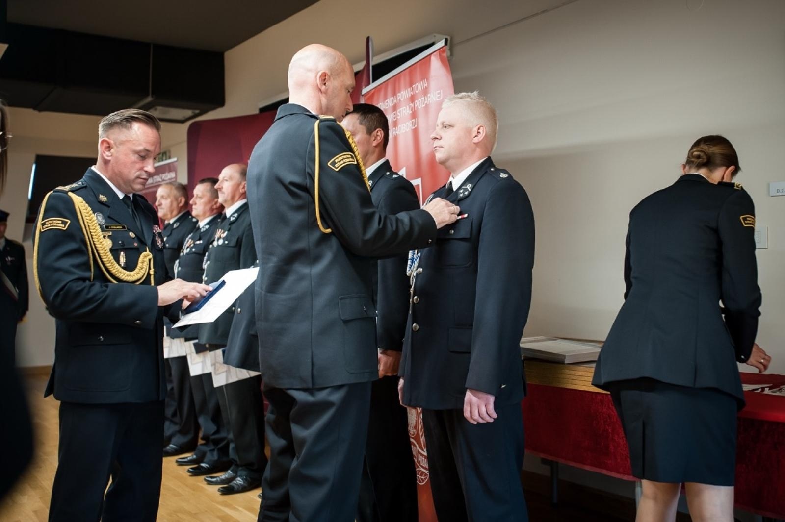 Zdjęcie w galerii na portalu naszraciborz.pl: Uroczystość z okazji Dnia Strażaka na Zamku Piastowskim [FOTO i WIDEO] wiadomości z regionu