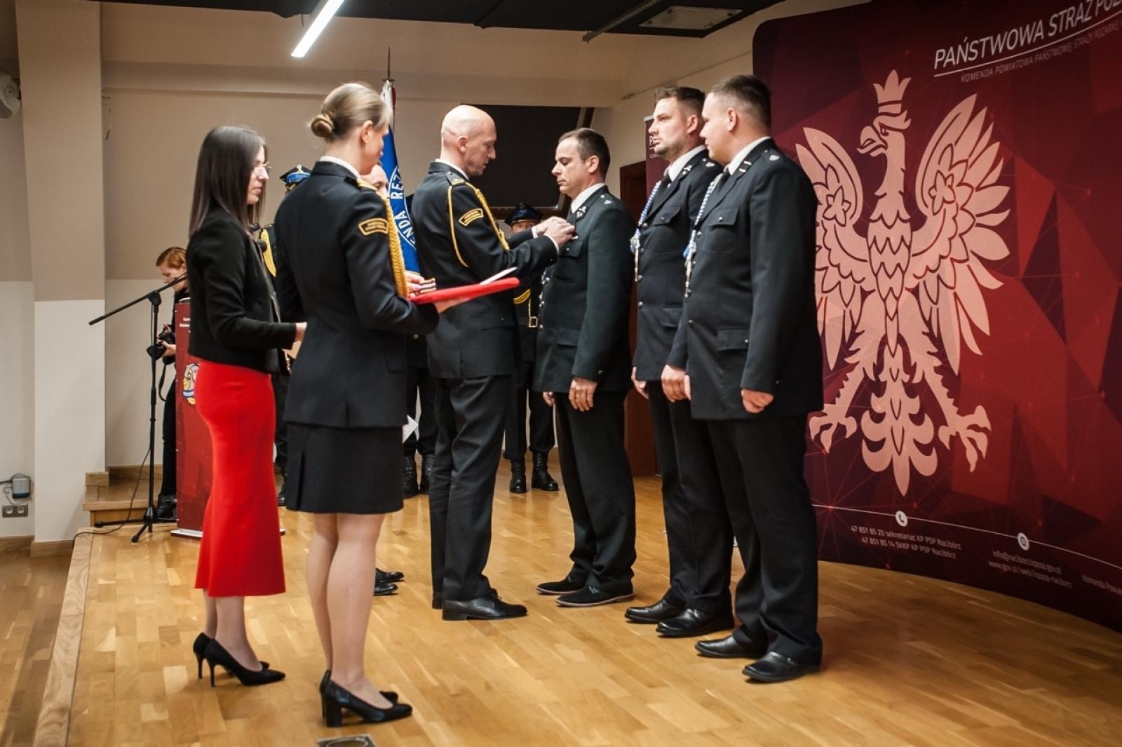 Zdjęcie w galerii na portalu naszraciborz.pl: Uroczystość z okazji Dnia Strażaka na Zamku Piastowskim [FOTO i WIDEO] wiadomości z regionu