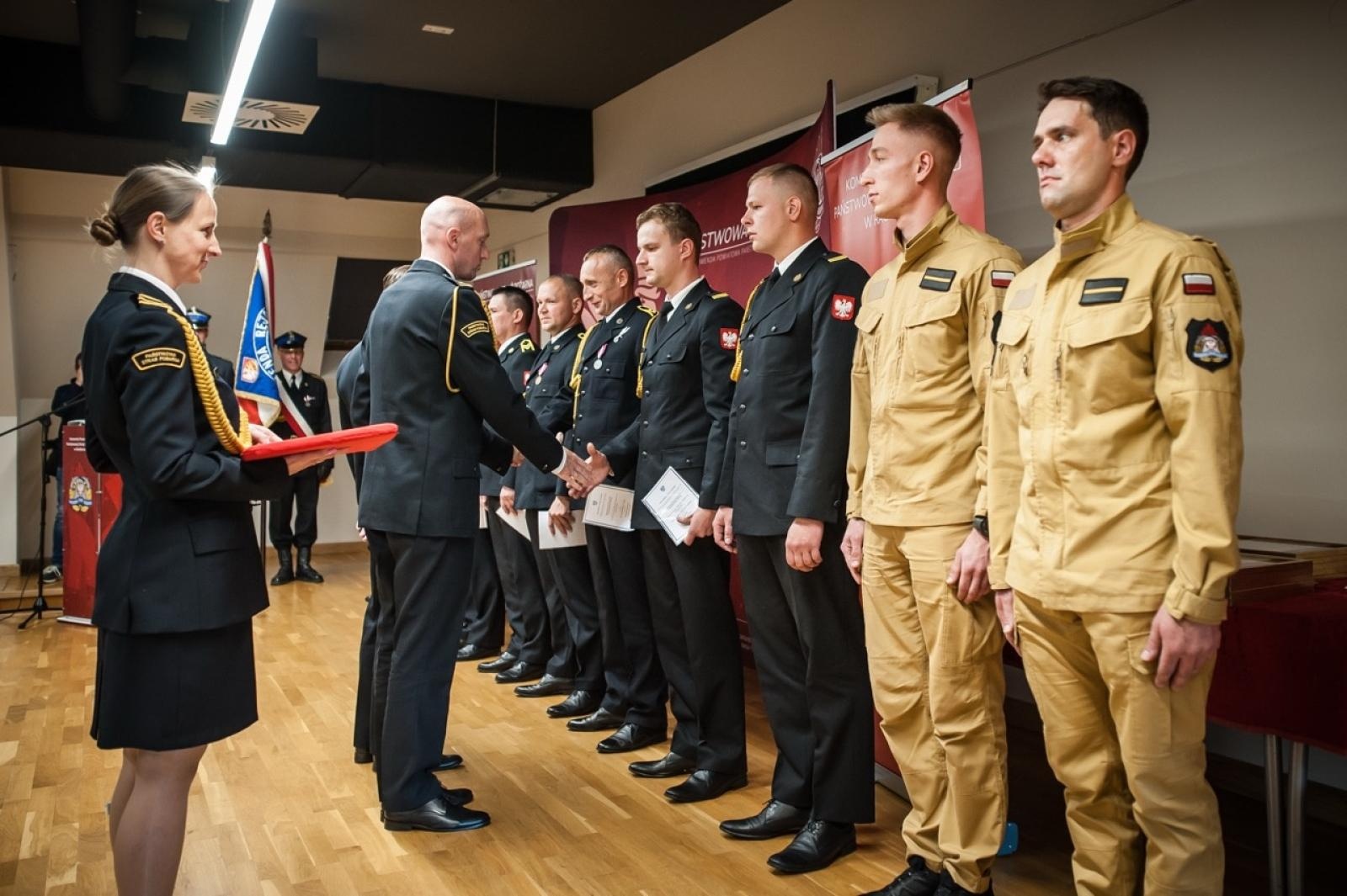 Zdjęcie w galerii na portalu naszraciborz.pl: Uroczystość z okazji Dnia Strażaka na Zamku Piastowskim [FOTO i WIDEO] wiadomości z regionu