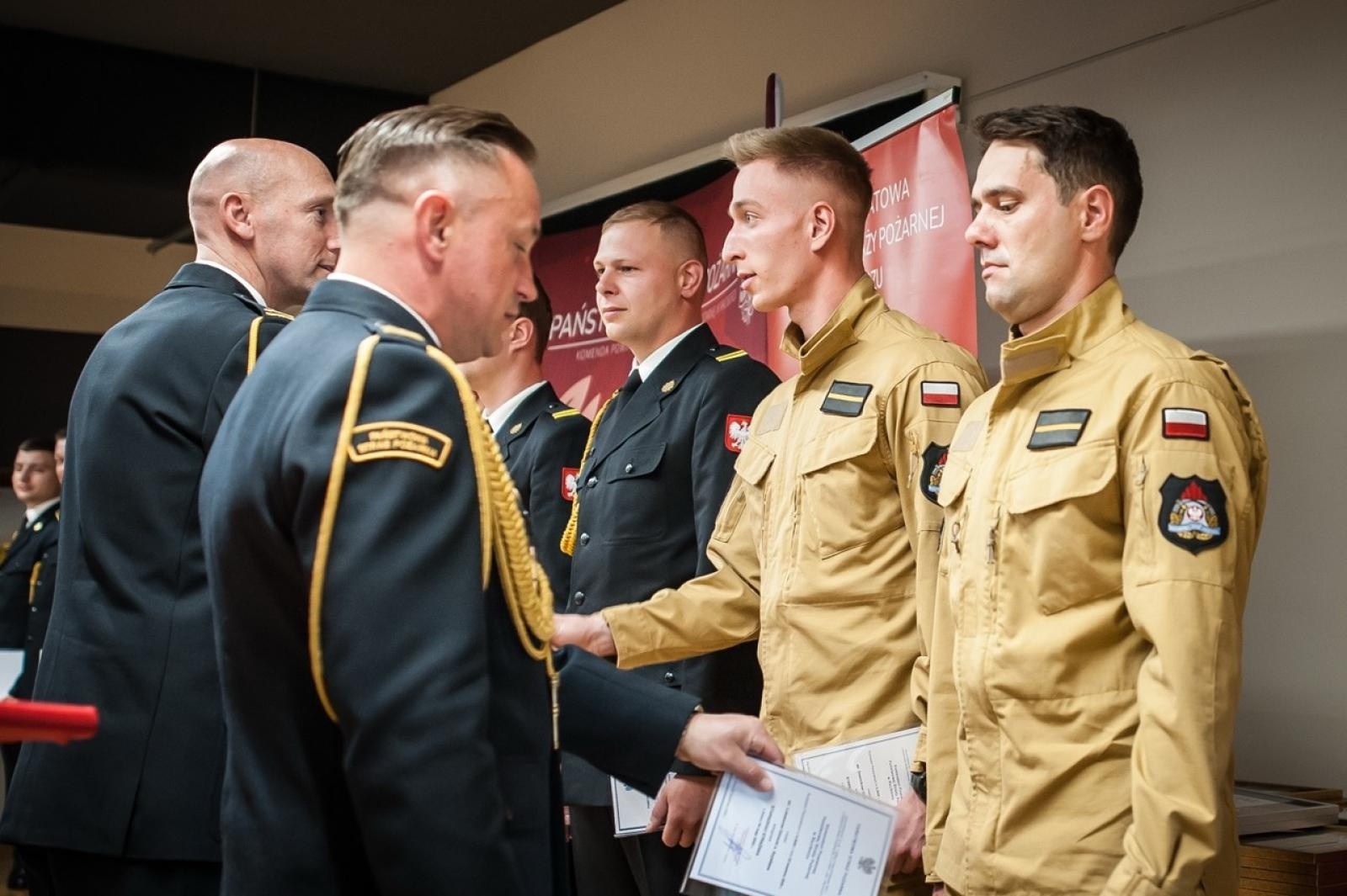 Zdjęcie w galerii na portalu naszraciborz.pl: Uroczystość z okazji Dnia Strażaka na Zamku Piastowskim [FOTO i WIDEO] wiadomości z regionu