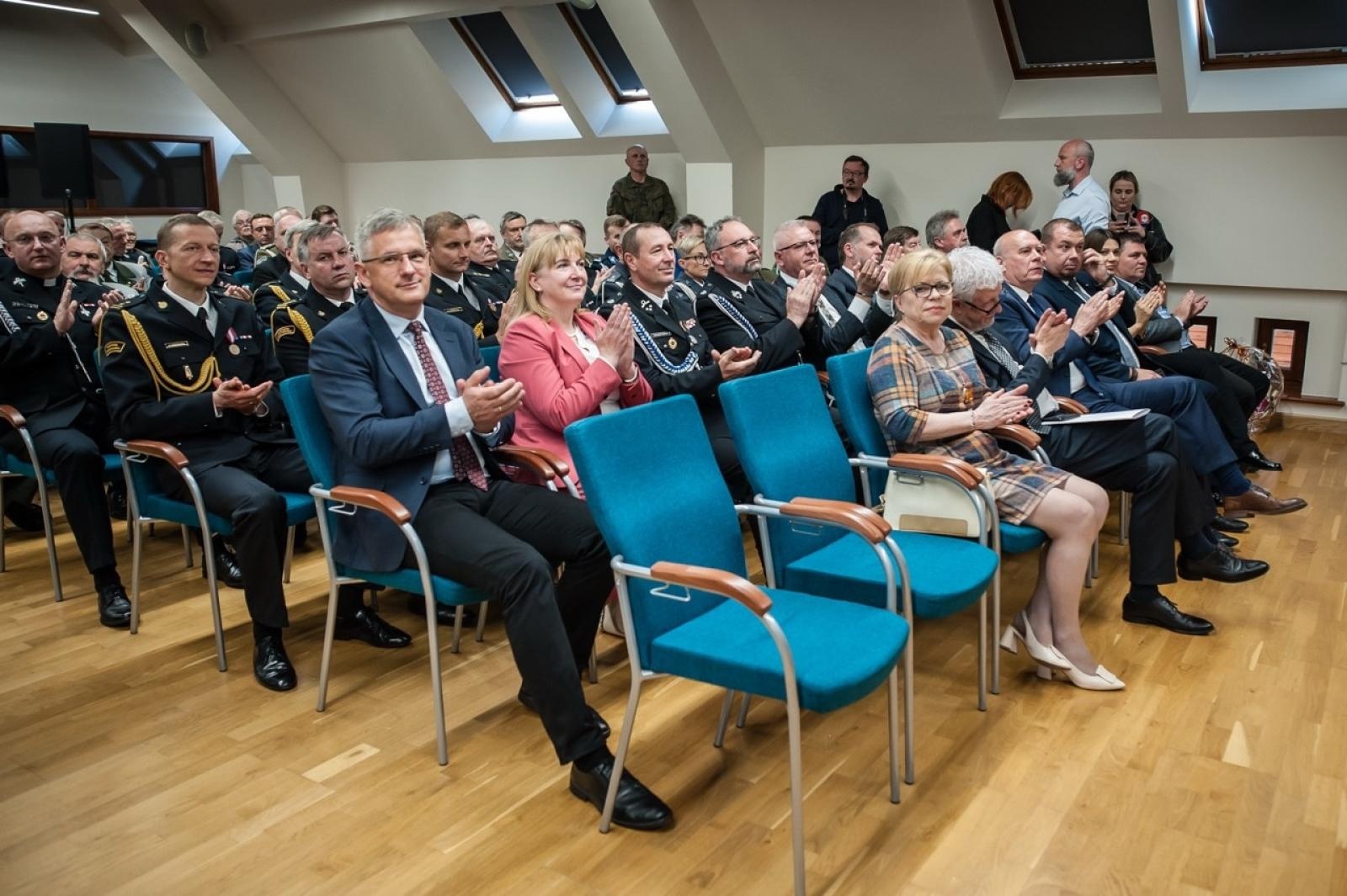 Zdjęcie w galerii na portalu naszraciborz.pl: Uroczystość z okazji Dnia Strażaka na Zamku Piastowskim [FOTO i WIDEO] wiadomości z regionu